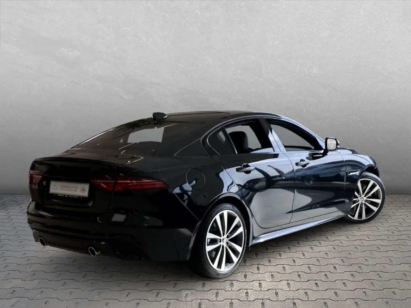 Jaguar XE P250 R-Dynamic HSE PDC vo und hi. WSS beheizt Schwarz - 2