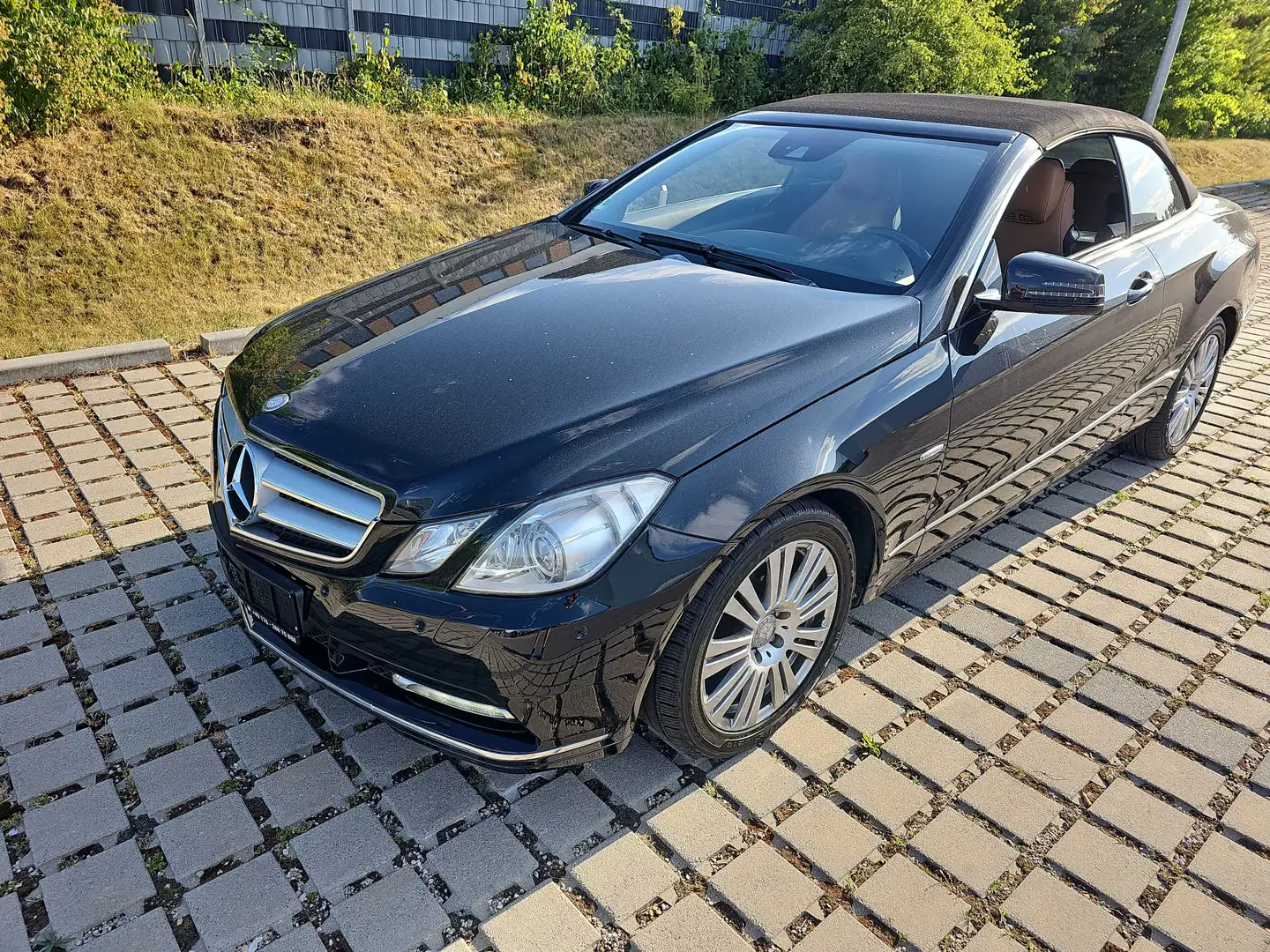 Mercedes-Benz E 220 E 220 CDI BlueEfficiency Finanzierung ab 3% Noir - 1