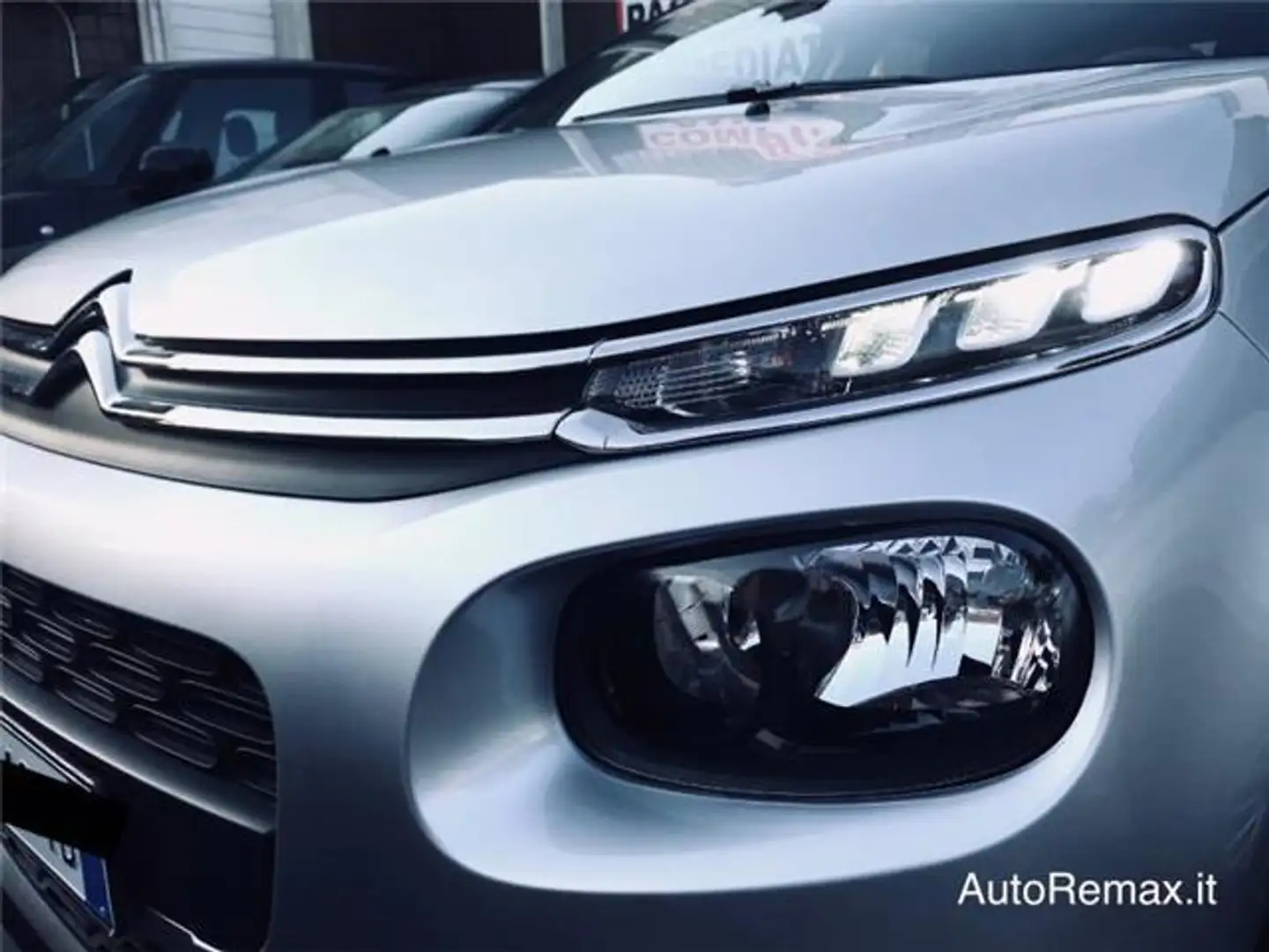 Citroen C3 PURETECH AUTOMATICA SHINE NAVI BLUETOOTH Argent - 2