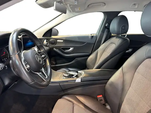 Mercedes-Benz C view 8