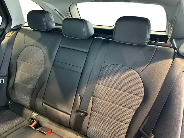 Mercedes-Benz C view 10