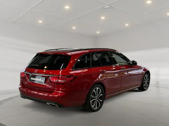 Mercedes-Benz C view 3