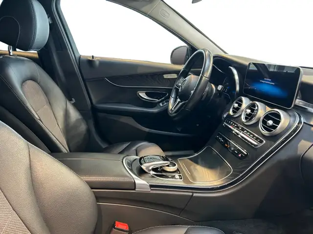 Mercedes-Benz C view 9