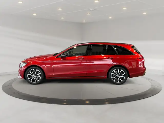 Mercedes-Benz C view 4