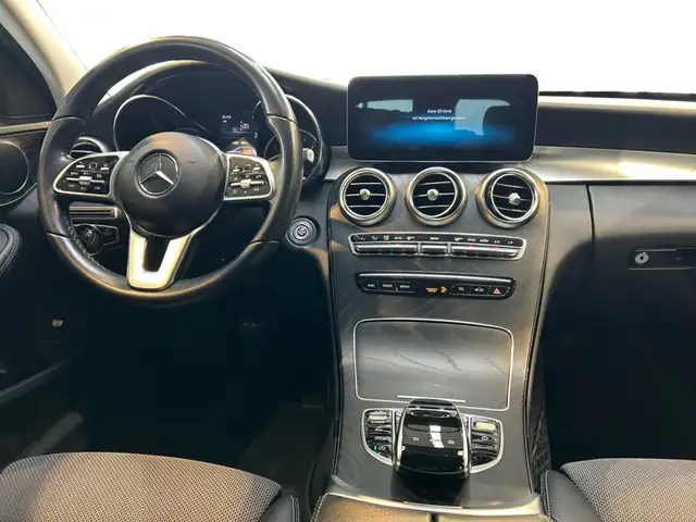 Mercedes-Benz C view 11