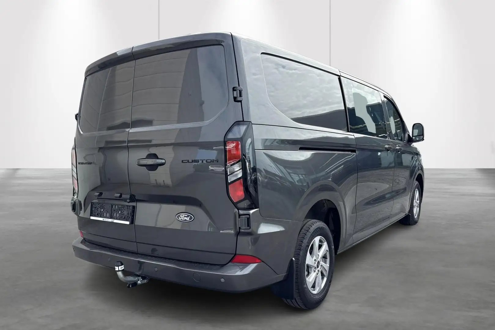 Ford Transit Custom 320L 2.0TD 125kW A8 FWD Limite Multi Cab - 2