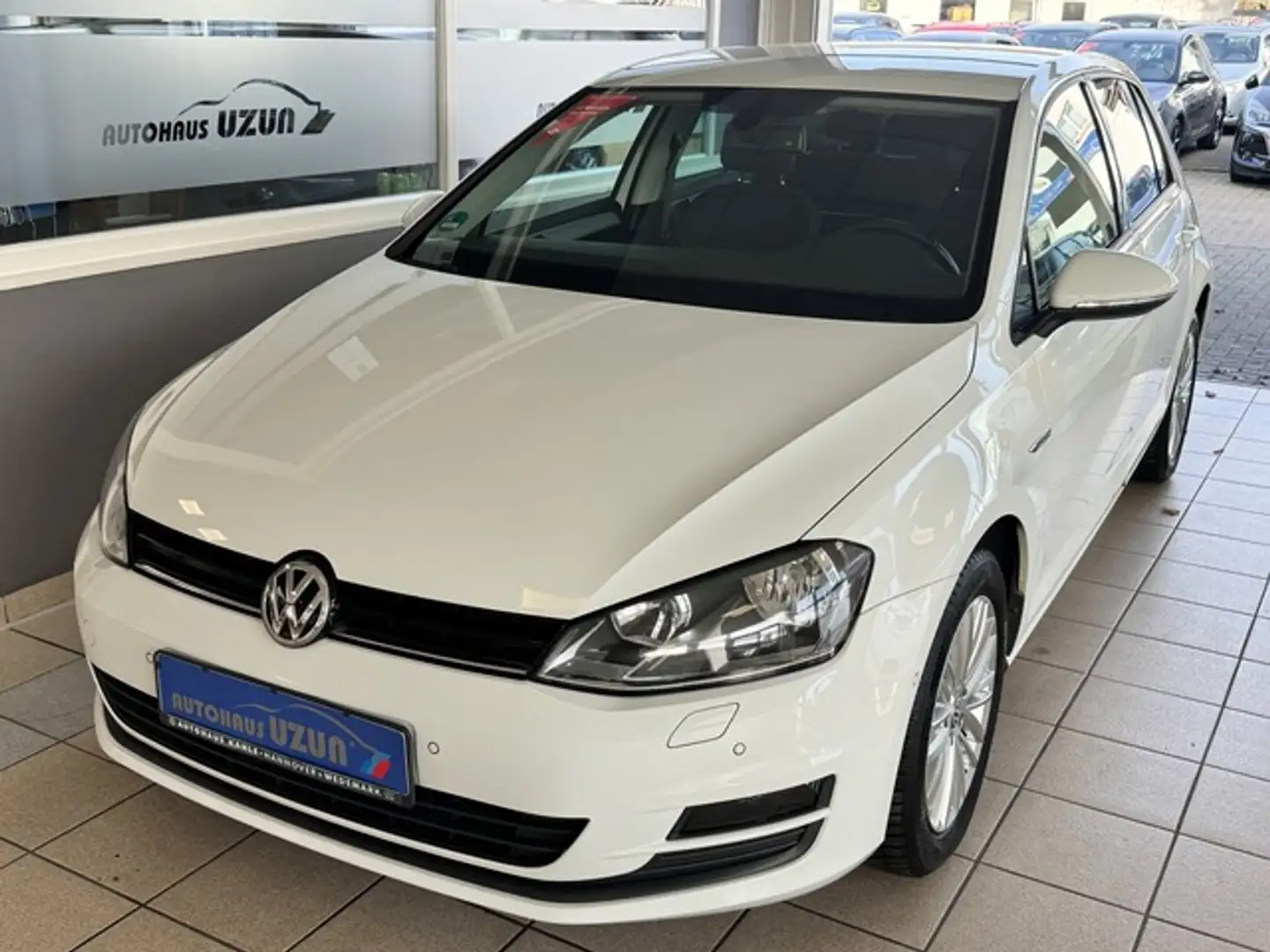 Volkswagen Golf VII Cup 5 türig Sitzhzg Allwetterreifen PDC Weiß - 2