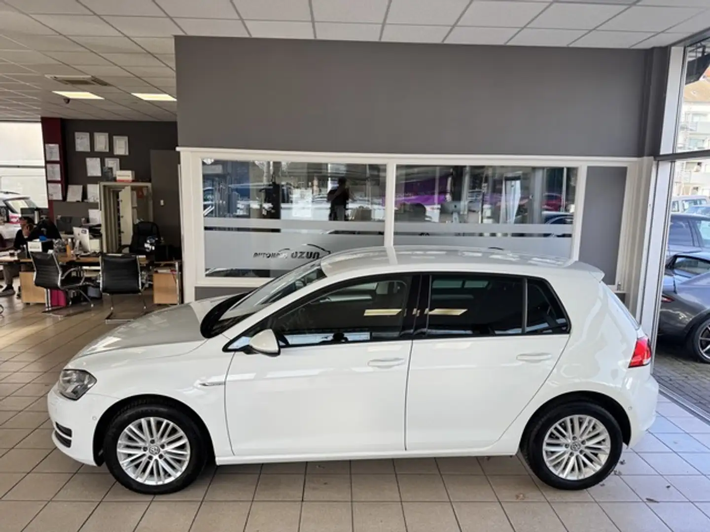 Volkswagen Golf VII Cup 5 türig Sitzhzg Allwetterreifen PDC Blanc - 1