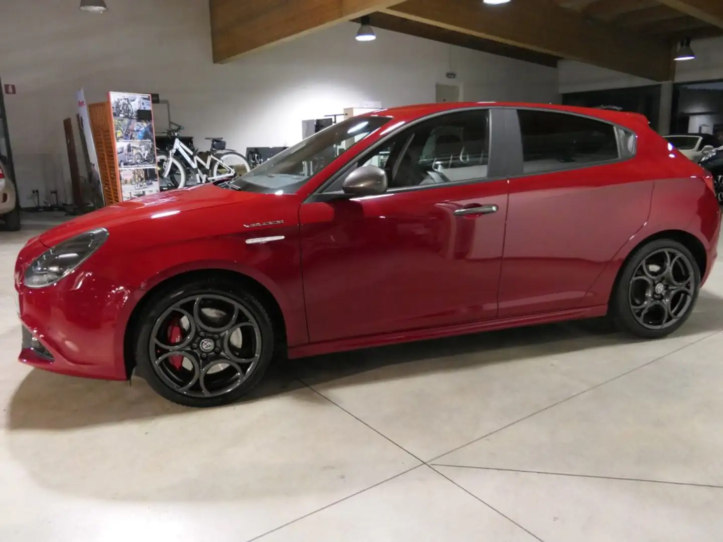Alfa Romeo Giulietta 1750 Turbo TCT Veloce Rojo - 1