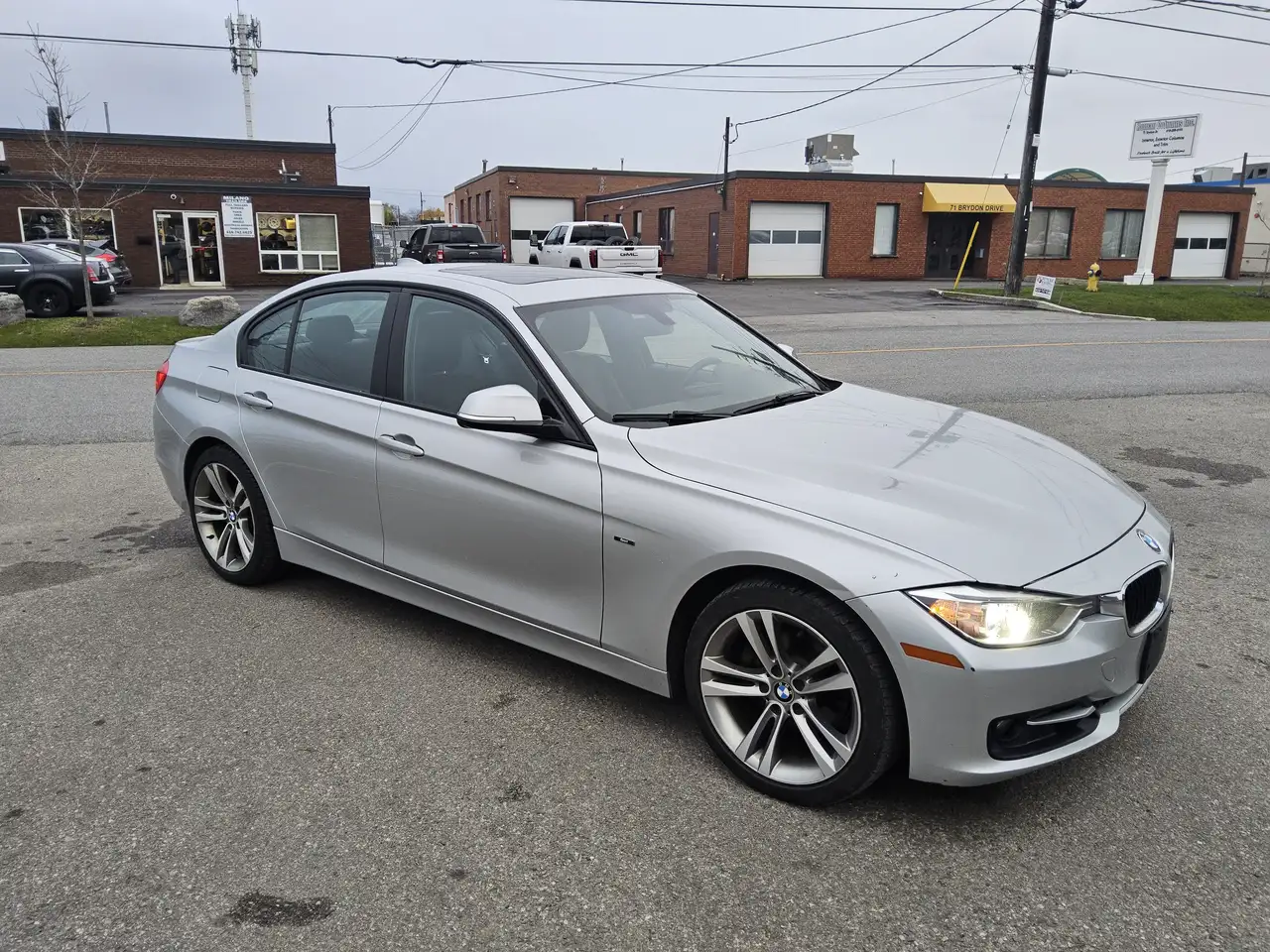 BMW 3 Series снимка BMW 3 Series