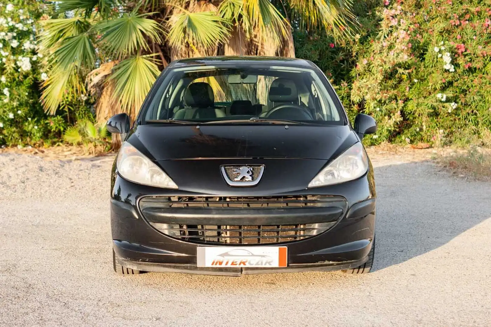 Peugeot 207 1.4i Urban 75 Negro - 2