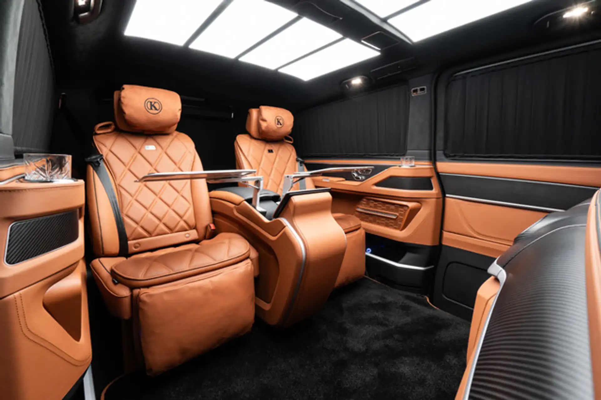 벤츠 V-Class V 300 2026 검정 사진 7