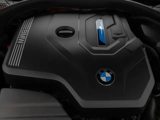 BMW 3 Series view 15