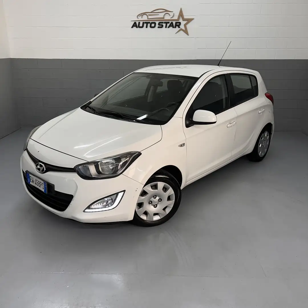 Hyundai i20 5p 1.2 Neopatentati Euro 5B - 2