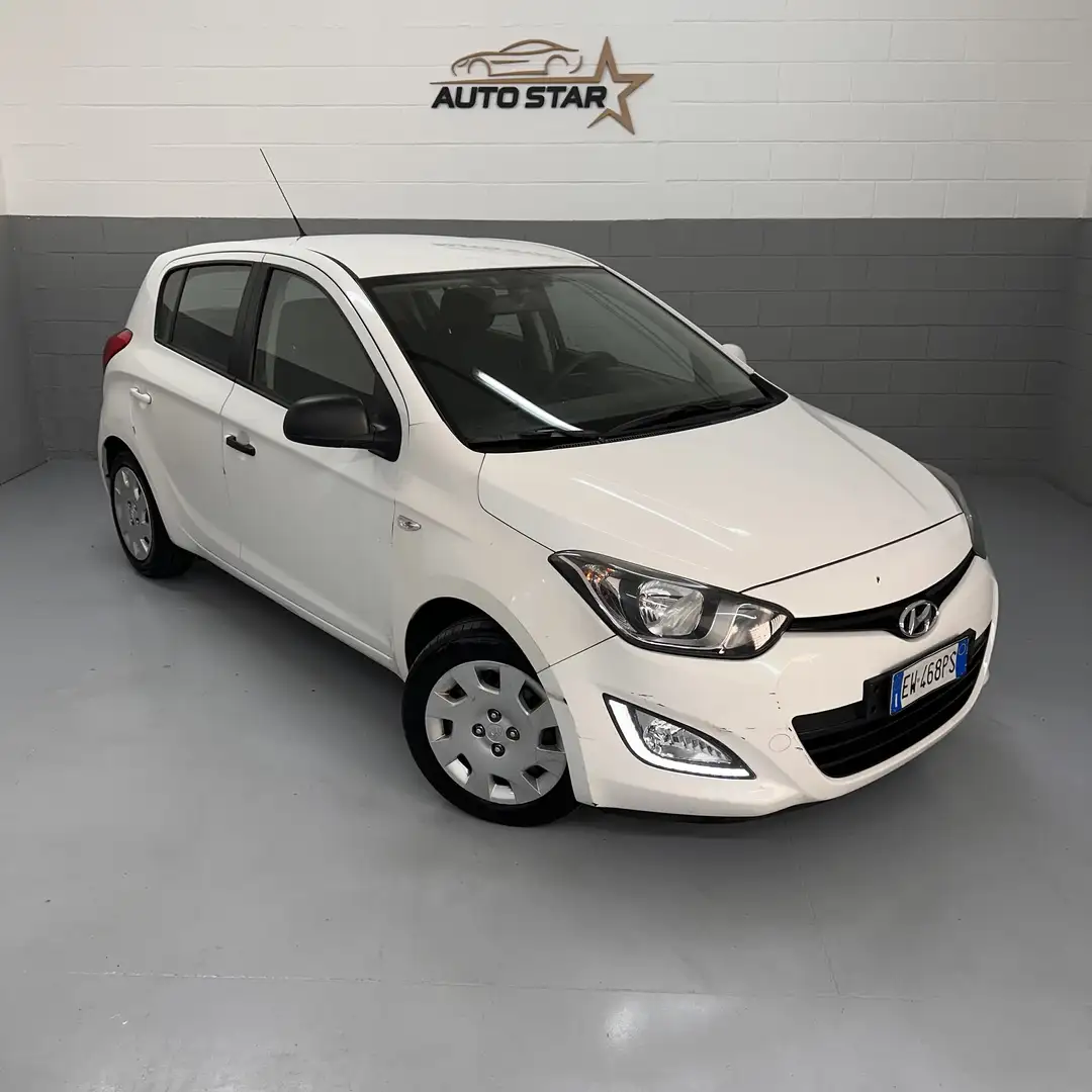 Hyundai i20 5p 1.2 Neopatentati Euro 5B - 1