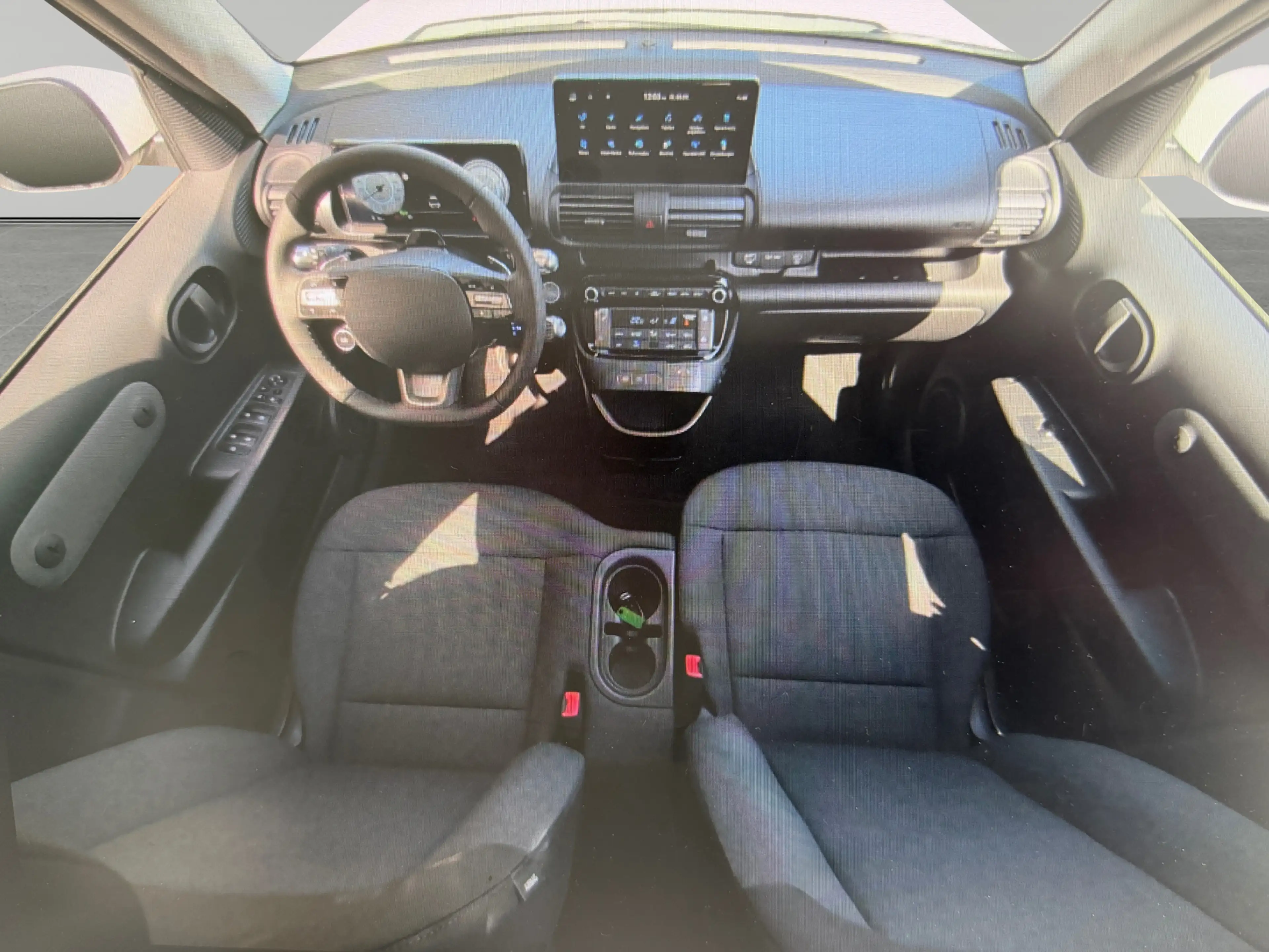 Hyundai Inster Smart Line 49kWh r5s42-P1 — photo 10