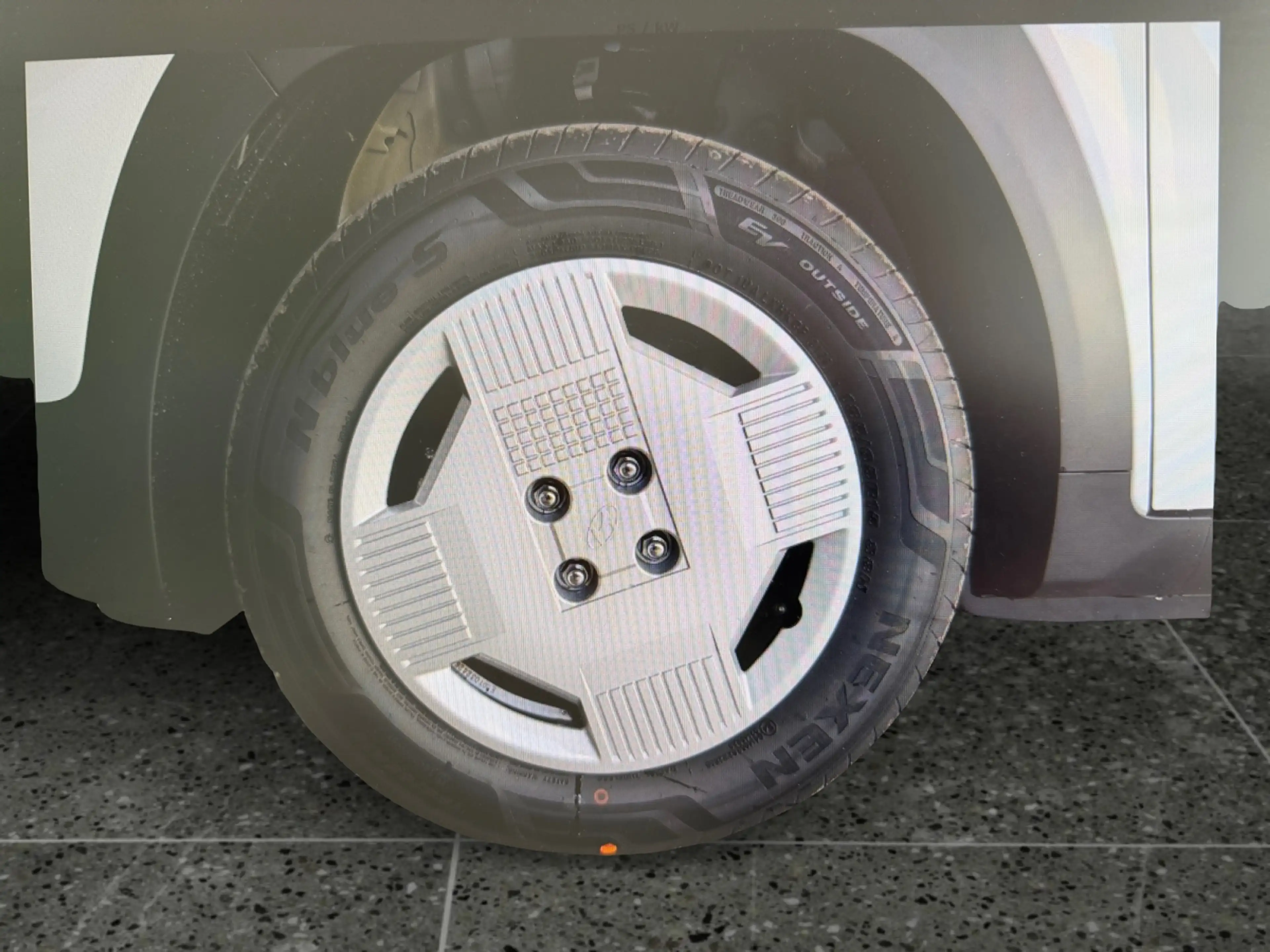Hyundai Inster Smart Line 49kWh r5s42-P1 — photo 14