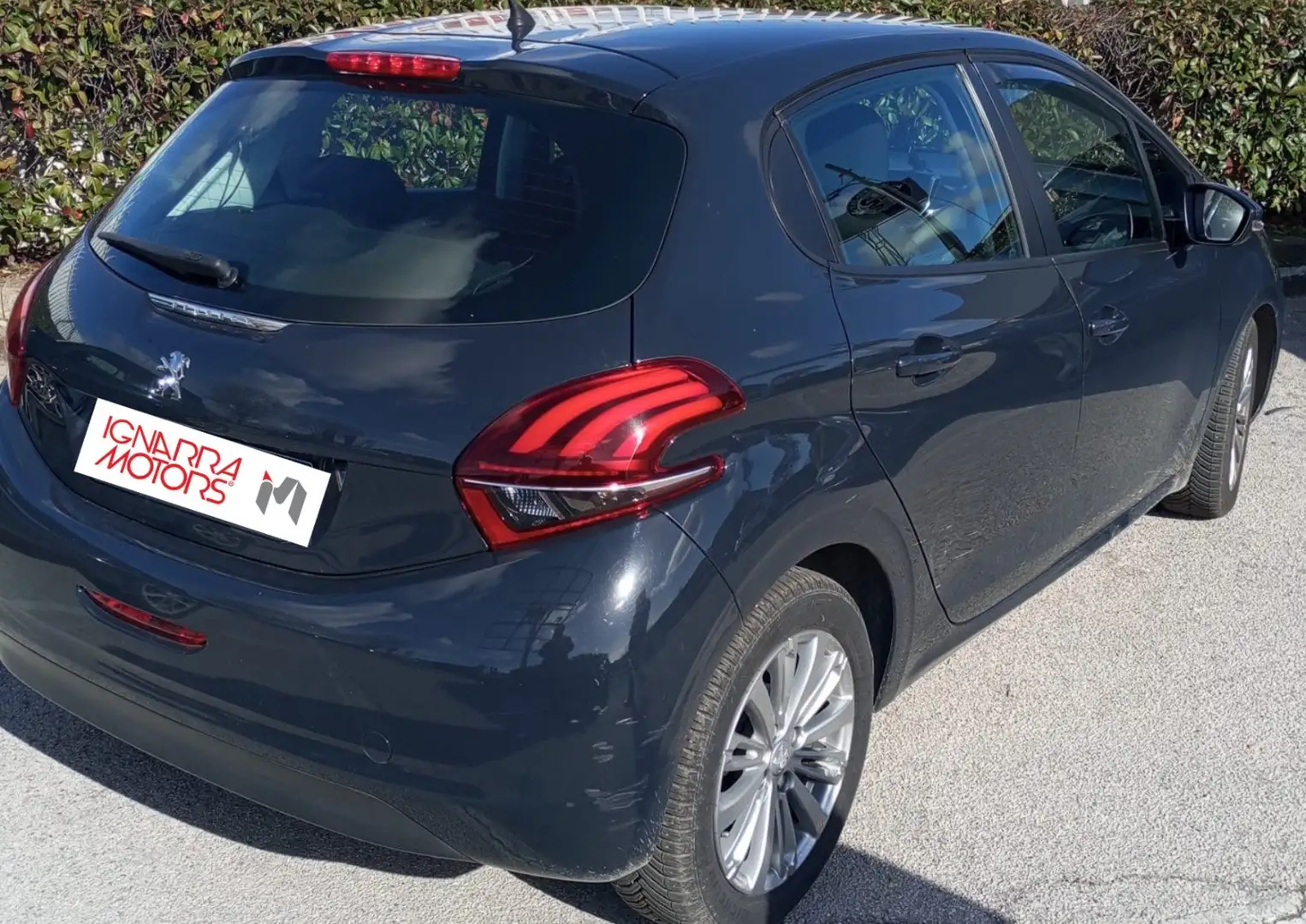 Peugeot 208 208 5p 1.6 bluehdi Active 75cv FP958VV Grigio - 2