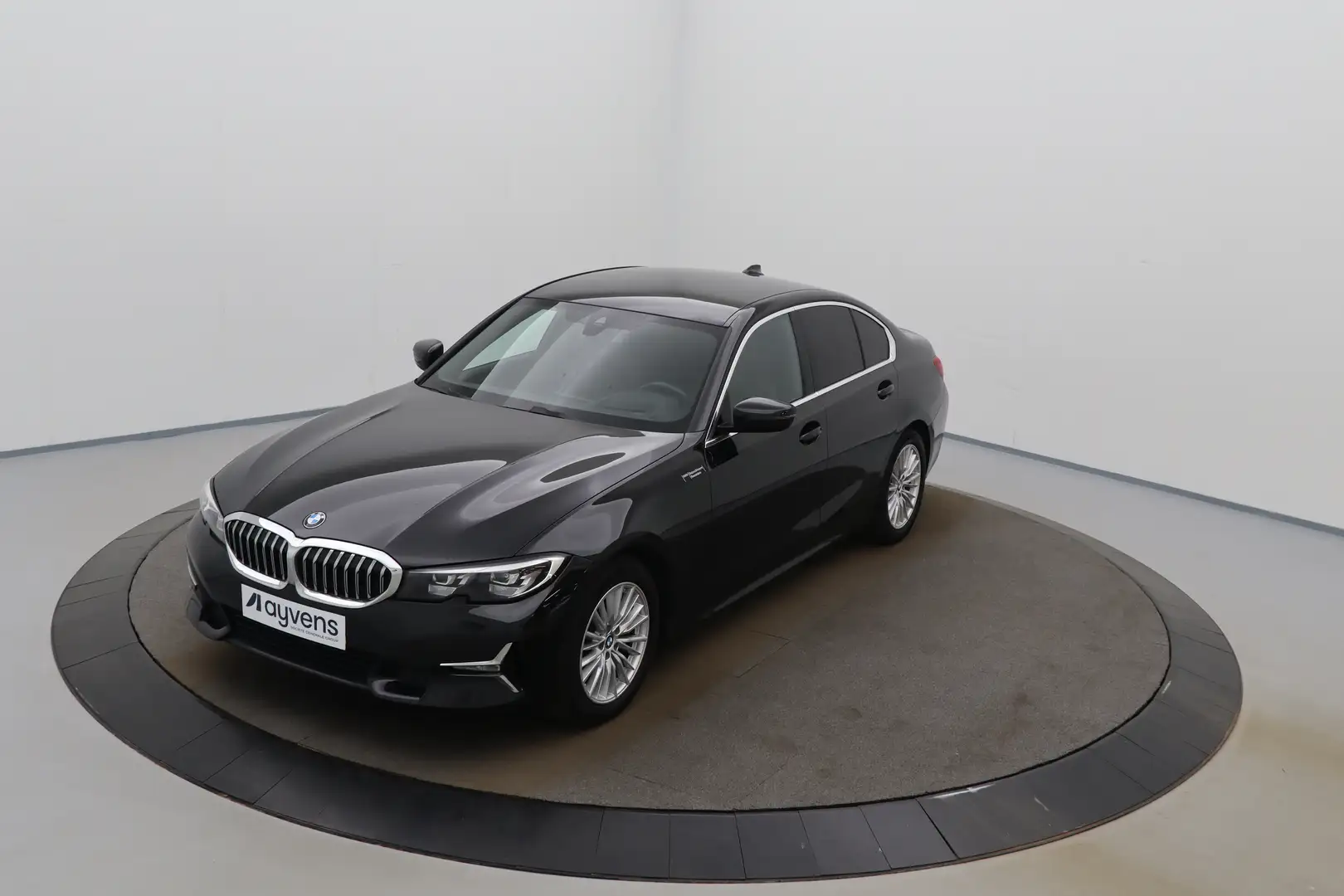 BMW 318 318iA Luxury LEDER/CUIR LED HUD GPS PDC CAM Carp Negro - 1