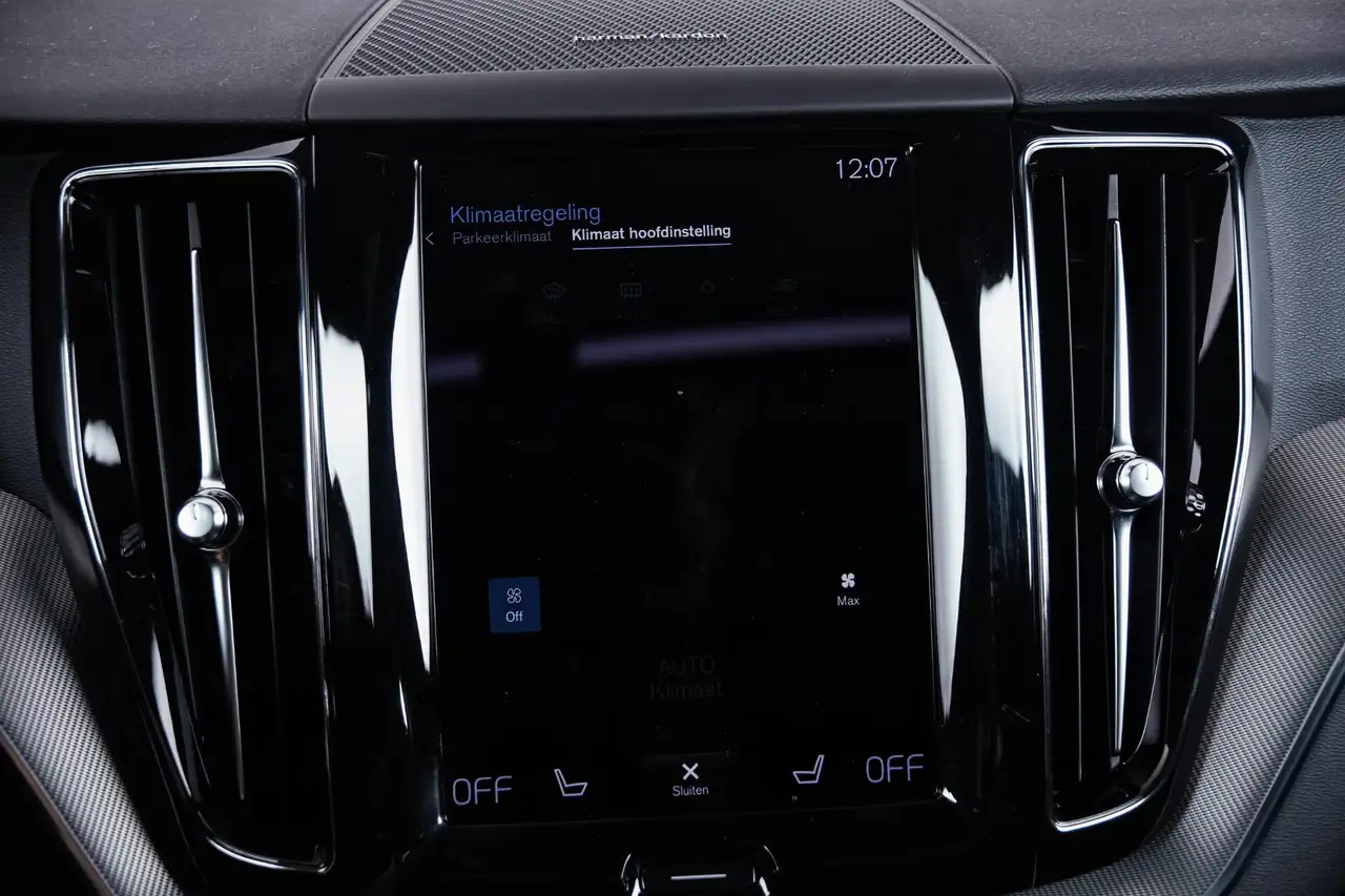 Volvo XC60 2.0 Recharge T6 AWD R-Design Trekhaak Panoramada, миниатюра 29