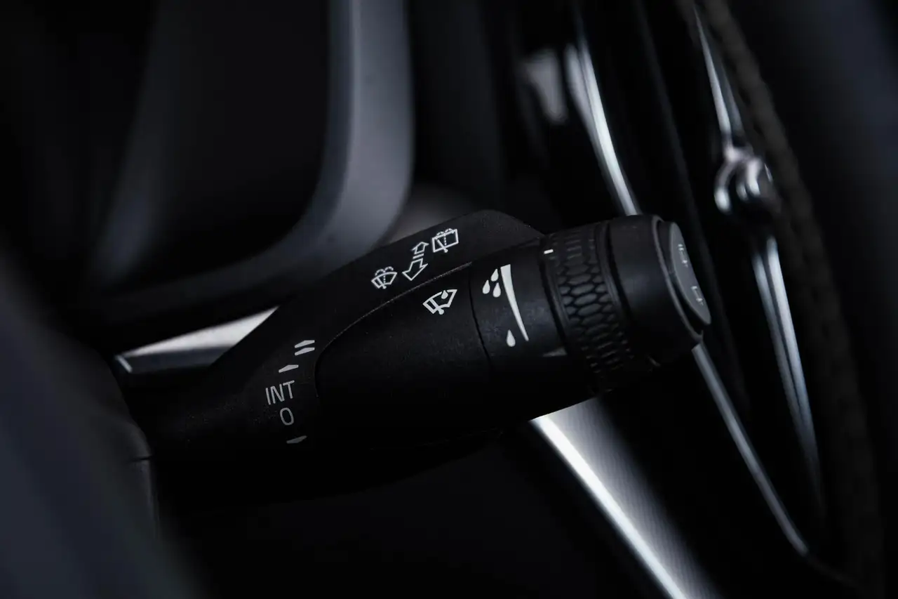 Volvo XC60 2.0 Recharge T6 AWD R-Design Trekhaak Panoramada, миниатюра 25