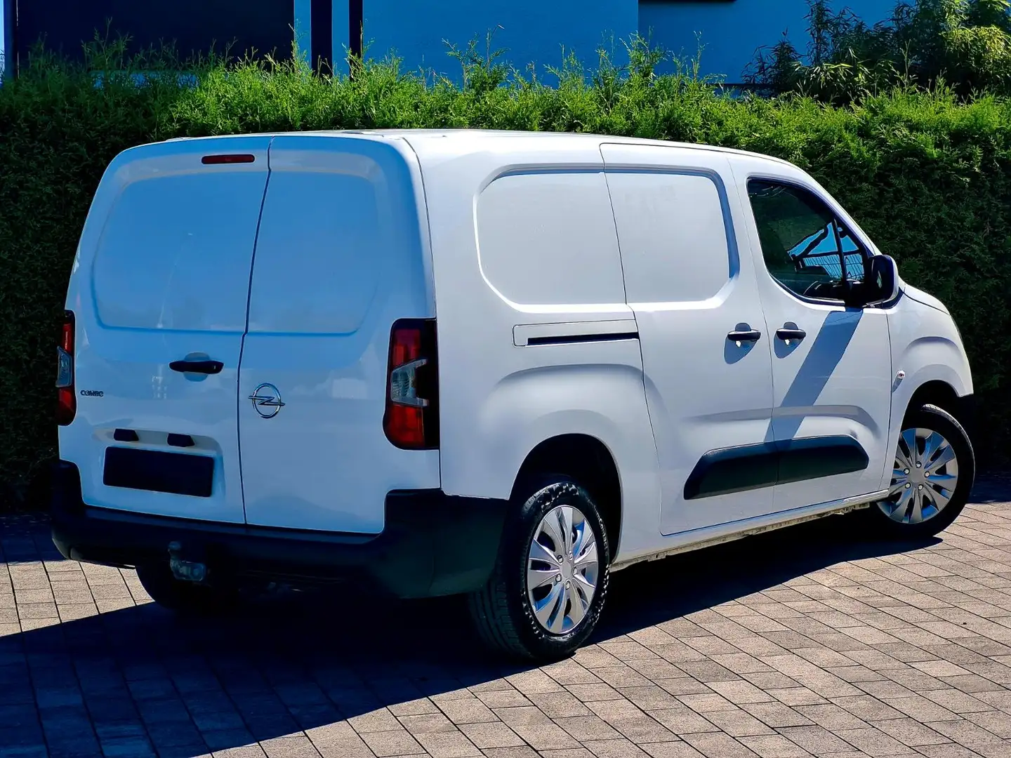 Opel Combo Cargo Edition XL *LANG, AHK, viele Extras* Weiß - 1