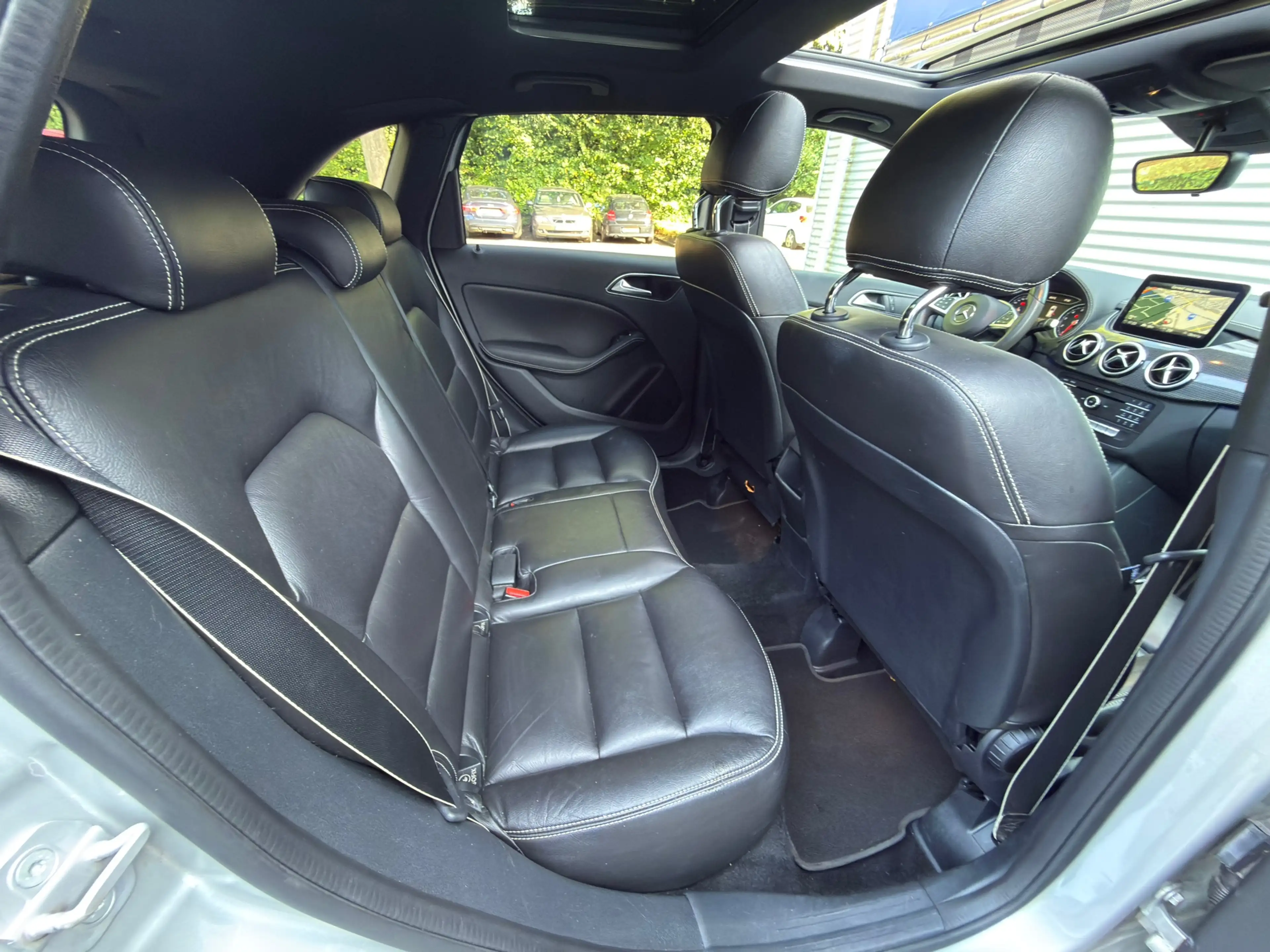 Mercedes-Benz B 180 Business Solution AMG l Pano l Automaat l Cruise l — photo 14