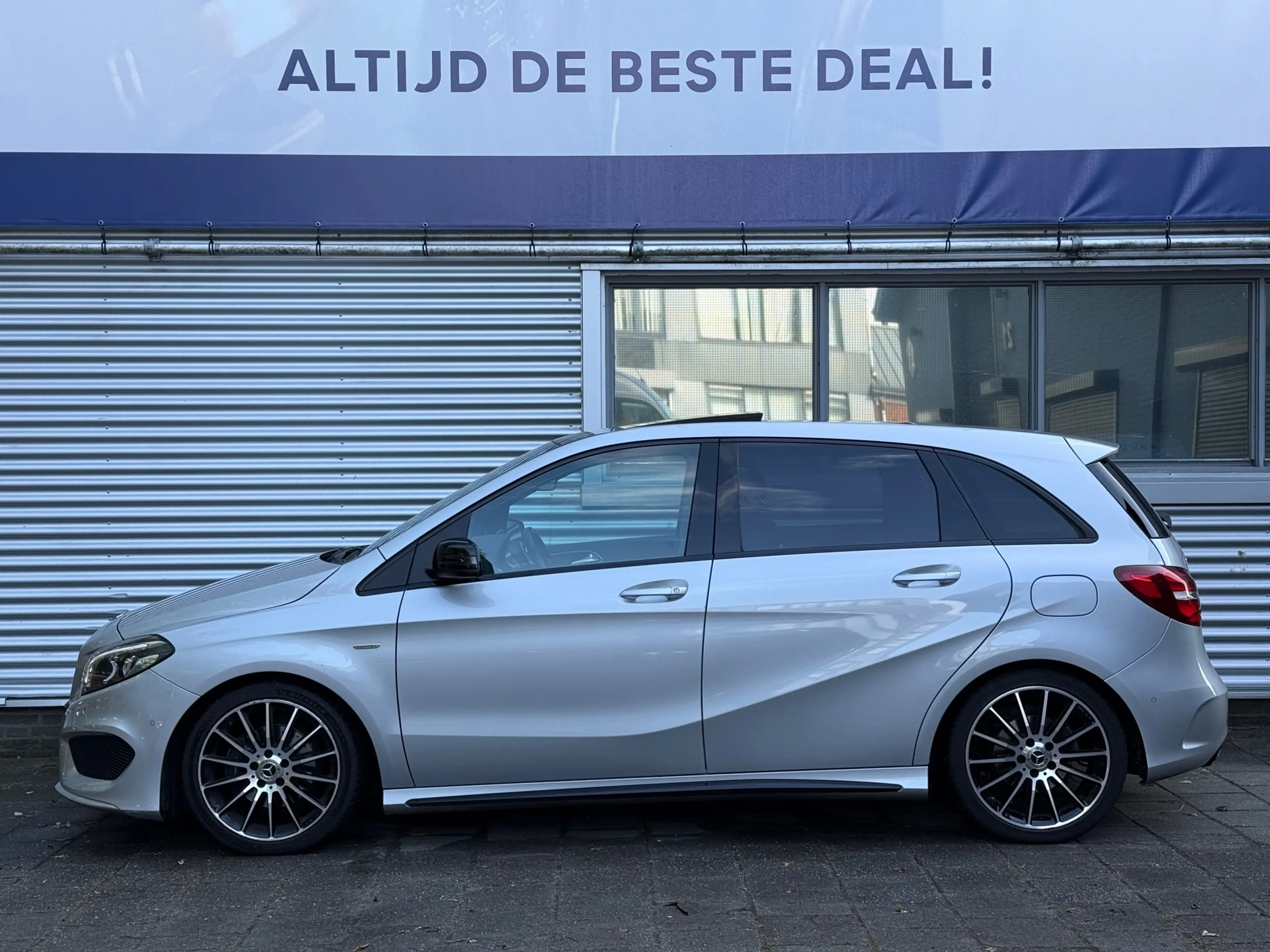 Mercedes-Benz B 180 Business Solution AMG l Pano l Automaat l Cruise l — photo 2
