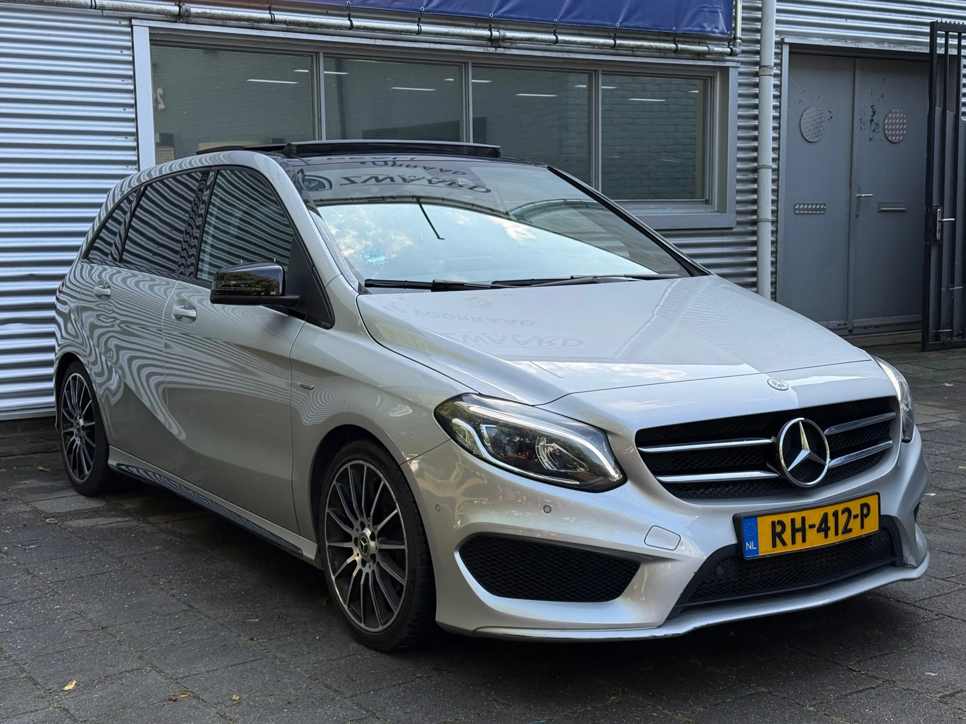 Mercedes-Benz B 180 Business Solution AMG l Pano l Automaat l Cruise l — photo 13