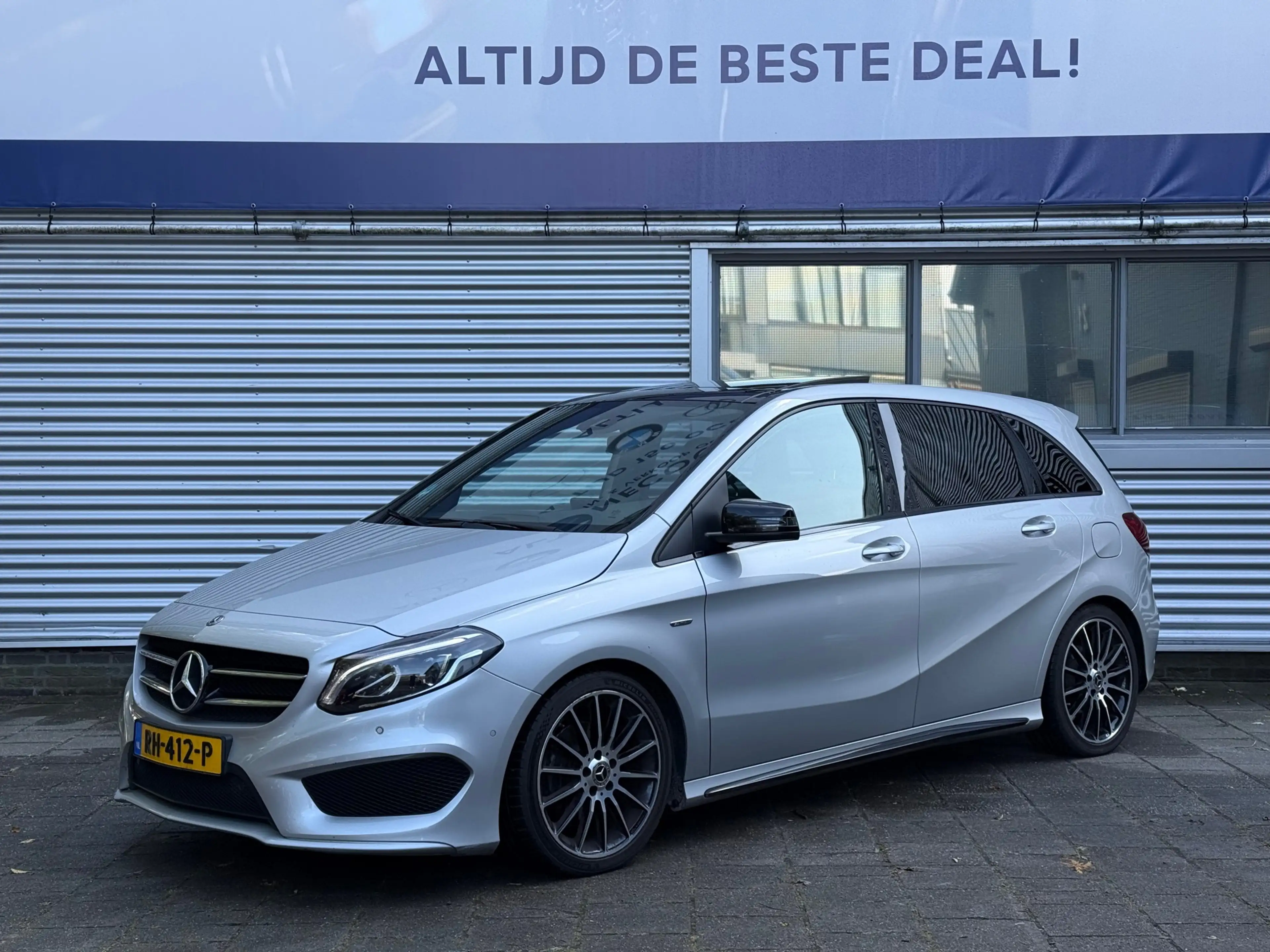 Mercedes-Benz B 180 Business Solution AMG l Pano l Automaat l Cruise l