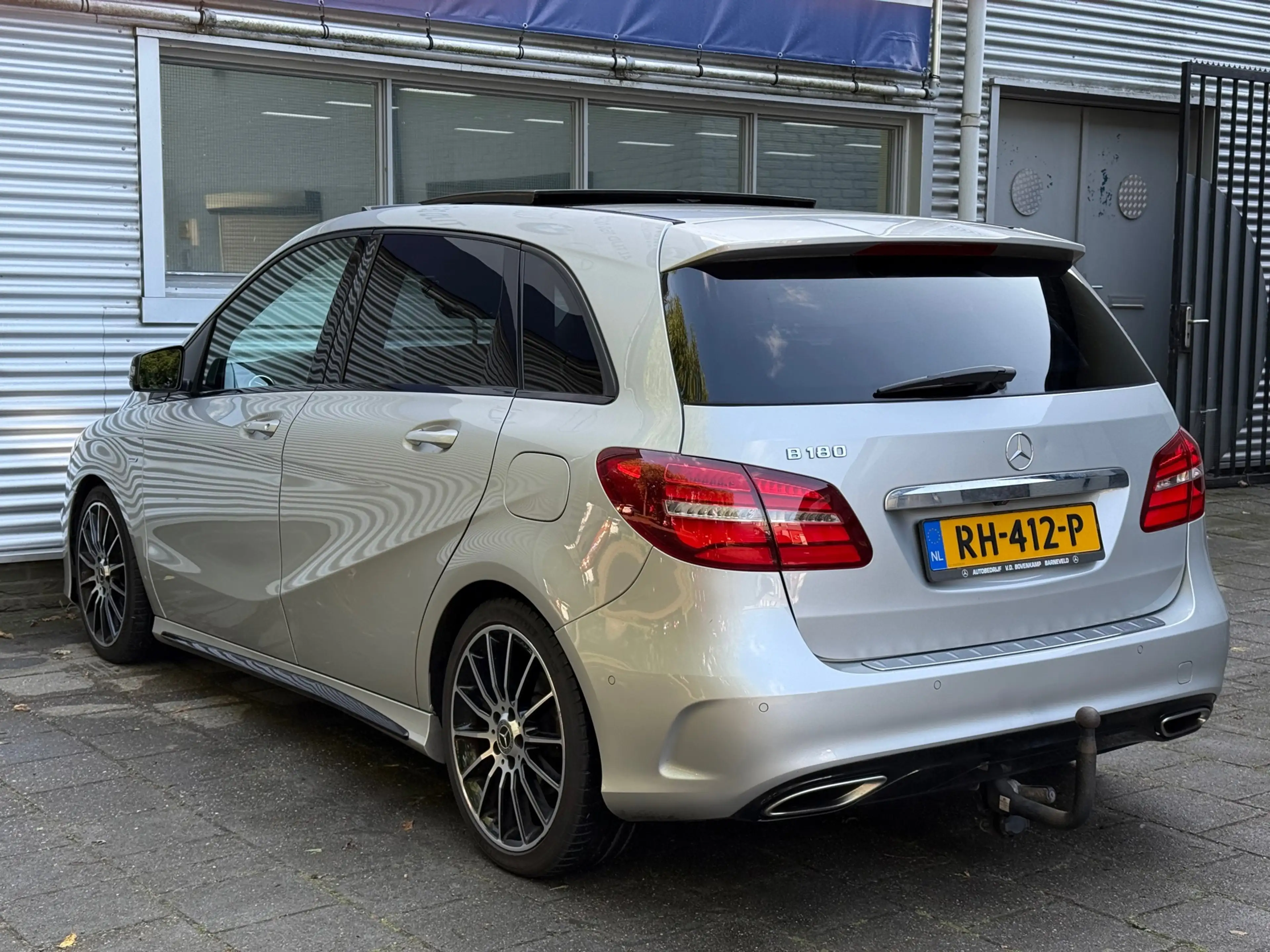 Mercedes-Benz B 180 Business Solution AMG l Pano l Automaat l Cruise l — photo 4
