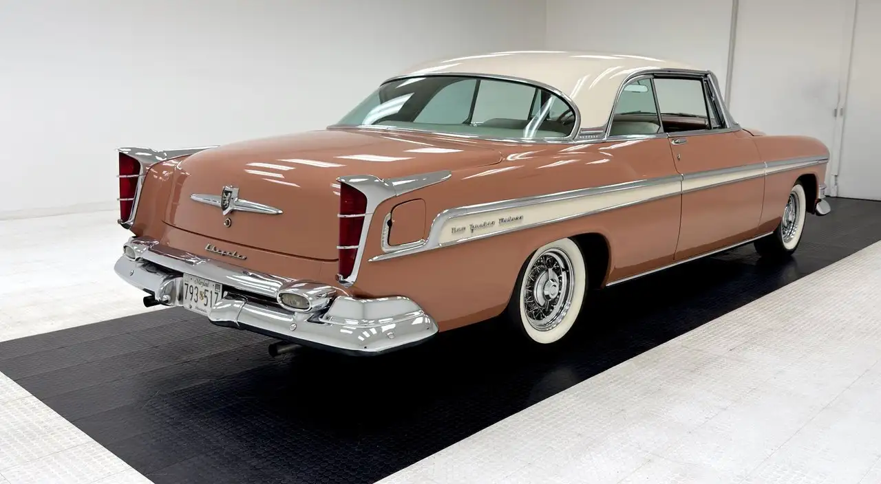 Chrysler New Yorker Deluxe Hardtop, foto 5