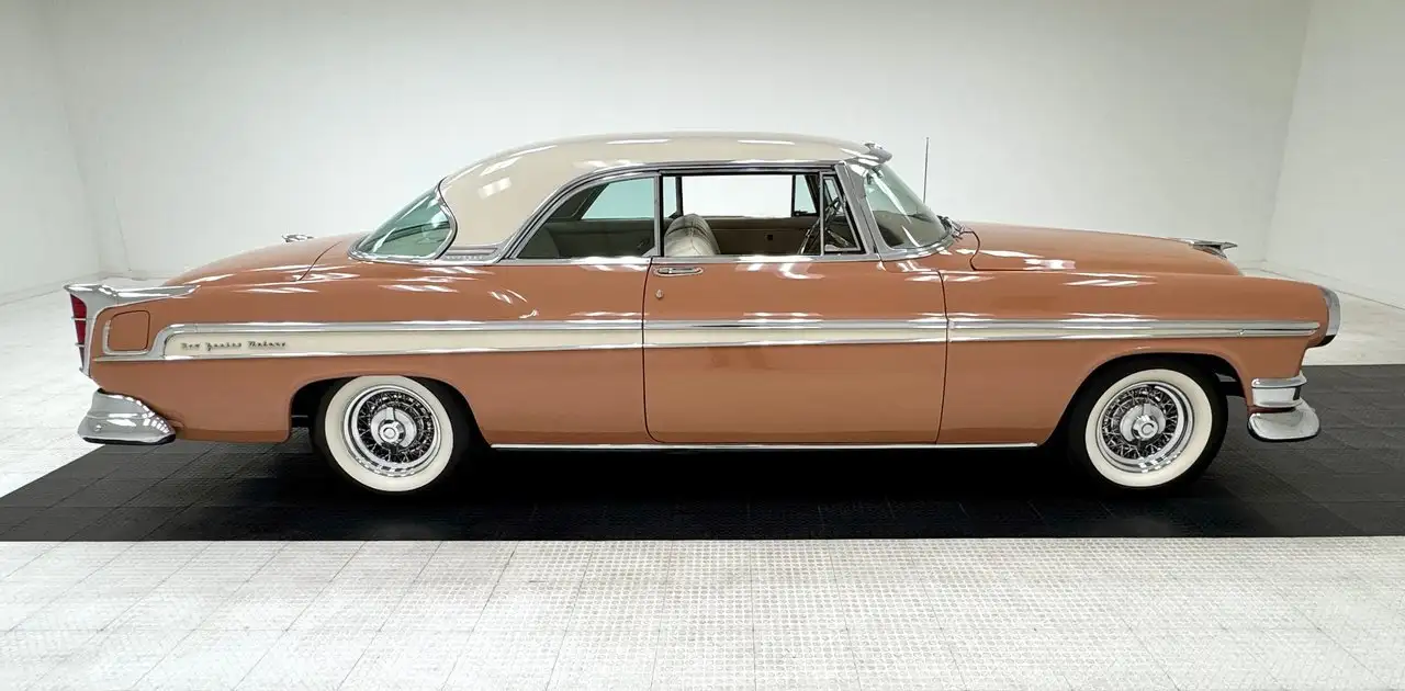 Chrysler New Yorker Deluxe Hardtop, foto 6