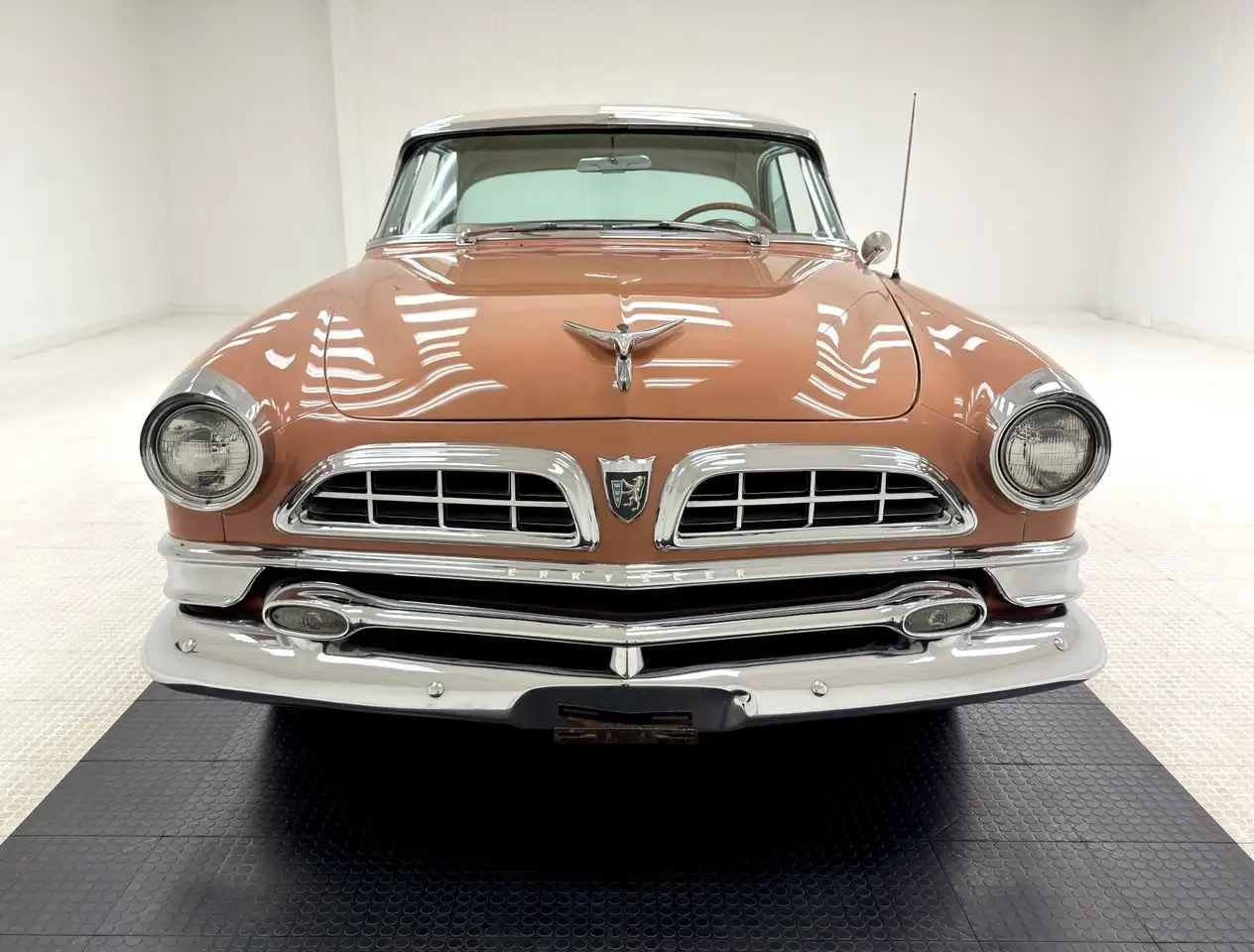 Chrysler New Yorker Deluxe Hardtop, foto 8
