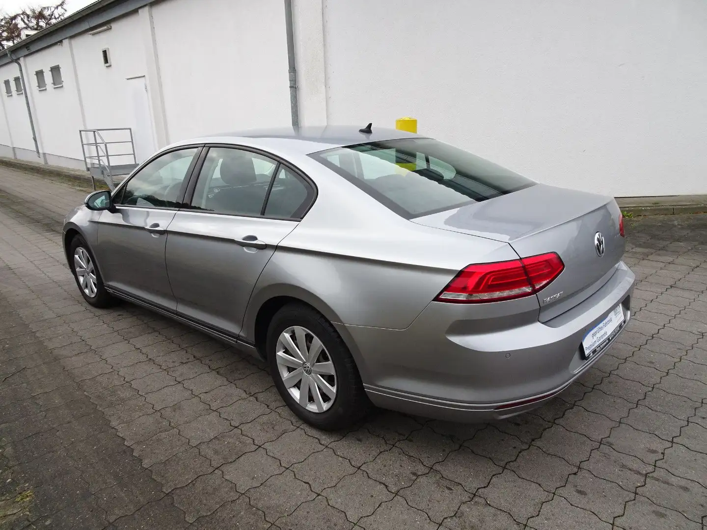 Volkswagen Passat 1.4 TSI Comfortline /Automatik / Navi Gris - 2