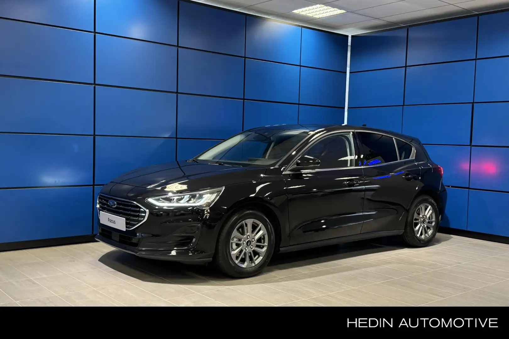 Ford Focus 1.0 EcoBoost Hybrid Titanium RIJKLAAR  Ruim 6000 e Zwart - 1