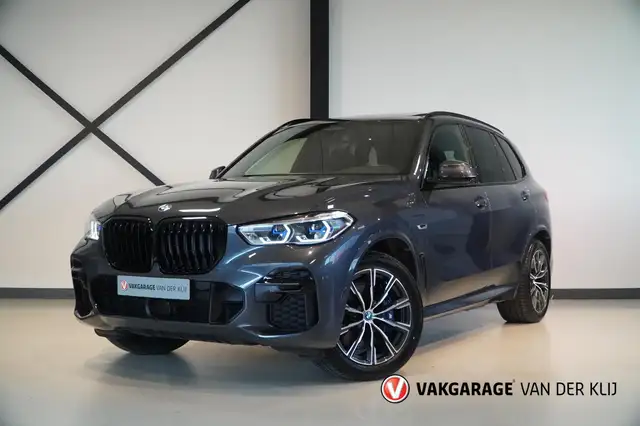 BMW X5 XDrive45e M-Sport | Panorama | Trekhaak | Driving