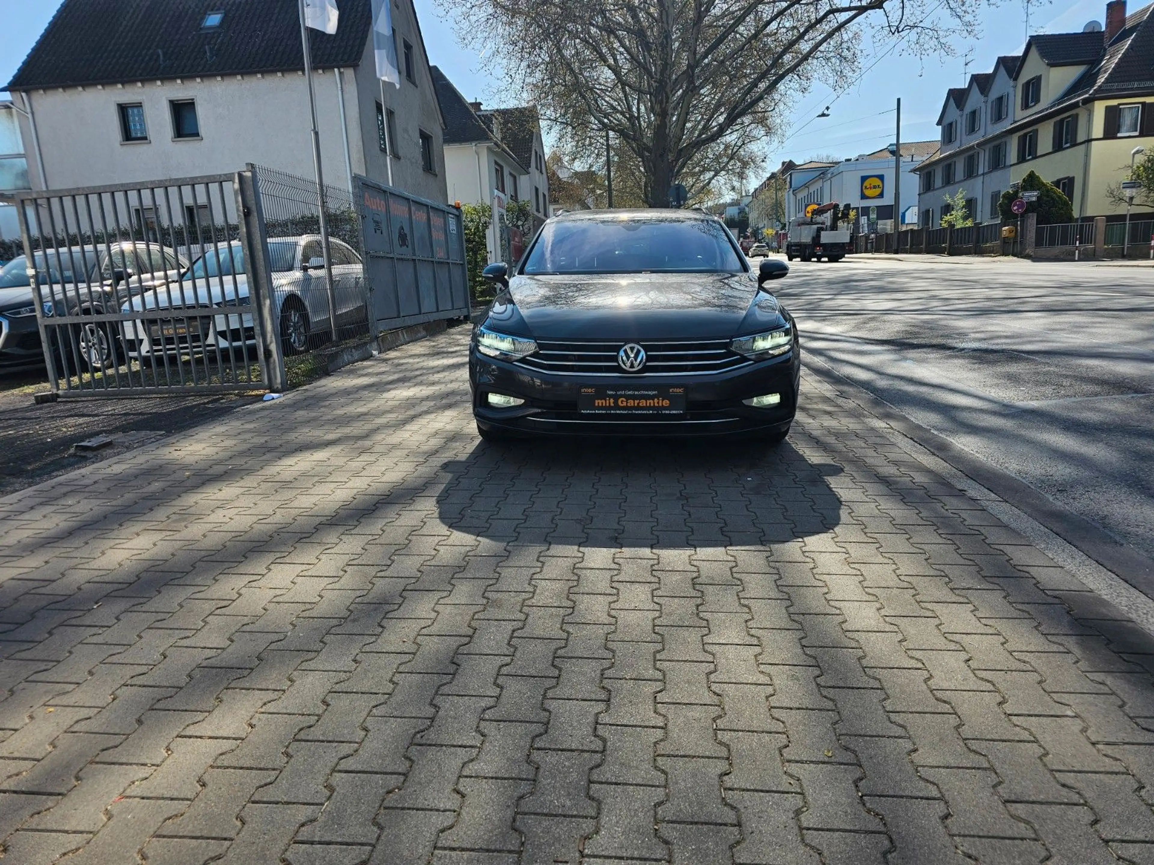 Volkswagen Passat Variant Business,Auto,Klimaaut,NAV,Kamira