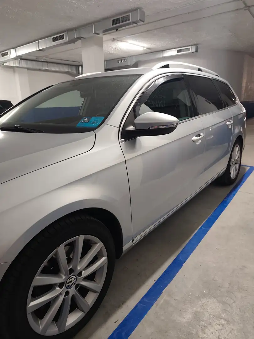 Volkswagen Passat Passat 2.0TDI Highline BMT DSG Highline Plateado - 2