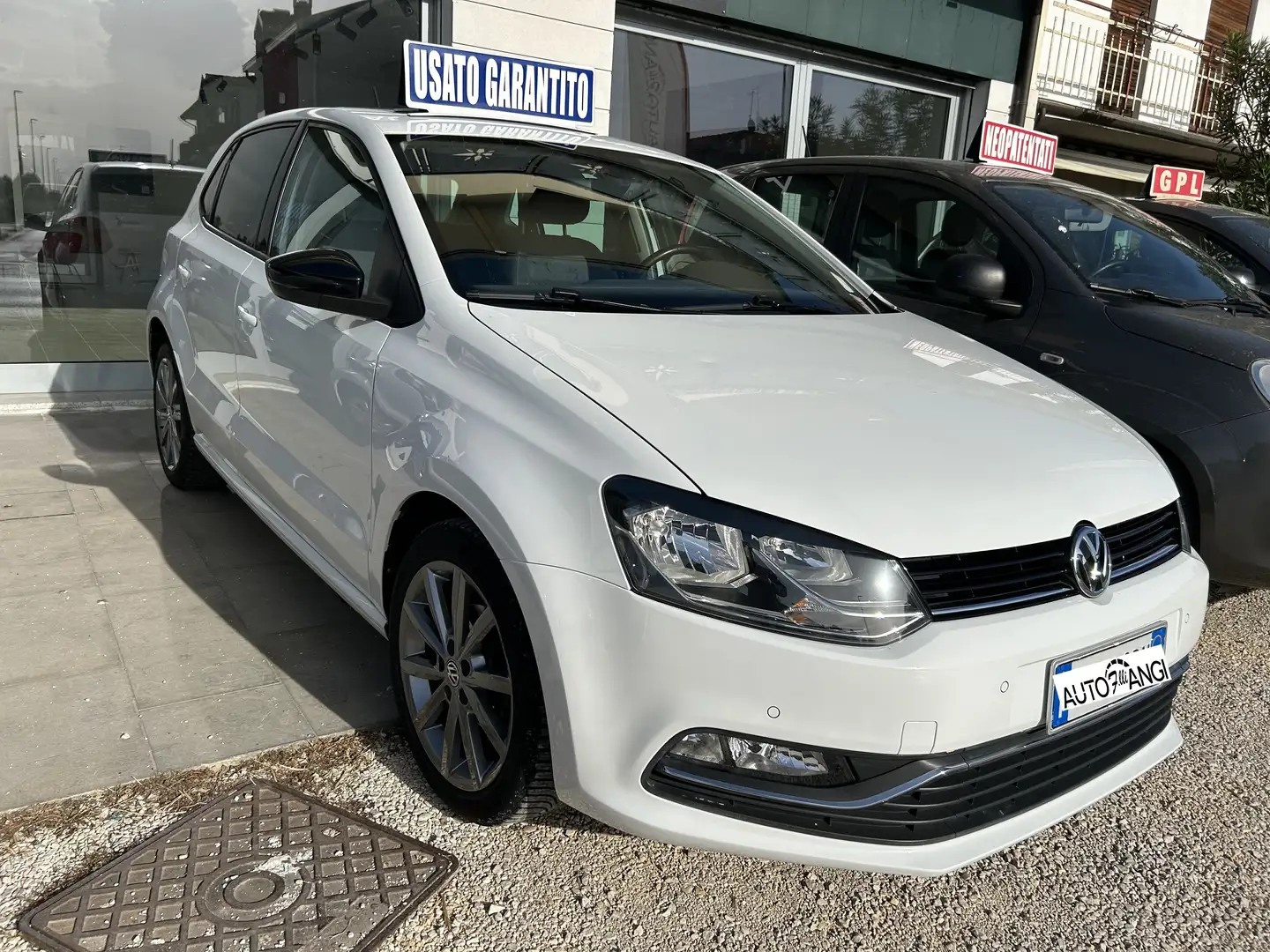 Volkswagen Polo 5p 1.2 tsi Fresh NEOPATENTATI Bianco - 2