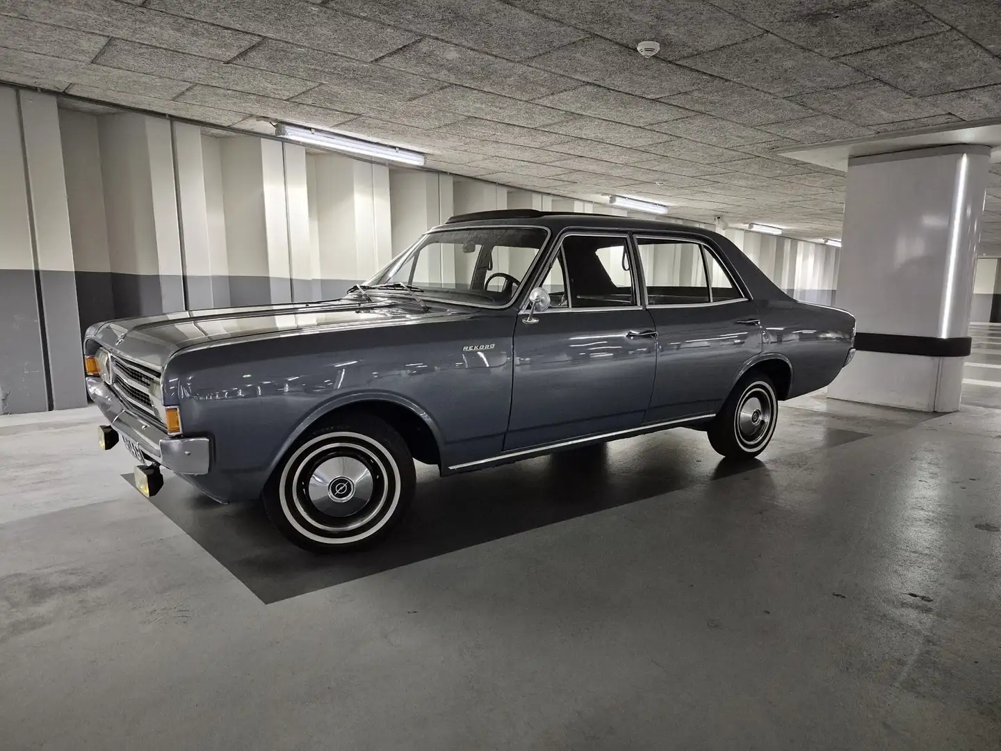Opel Rekord 1700 1968 Gris - 1