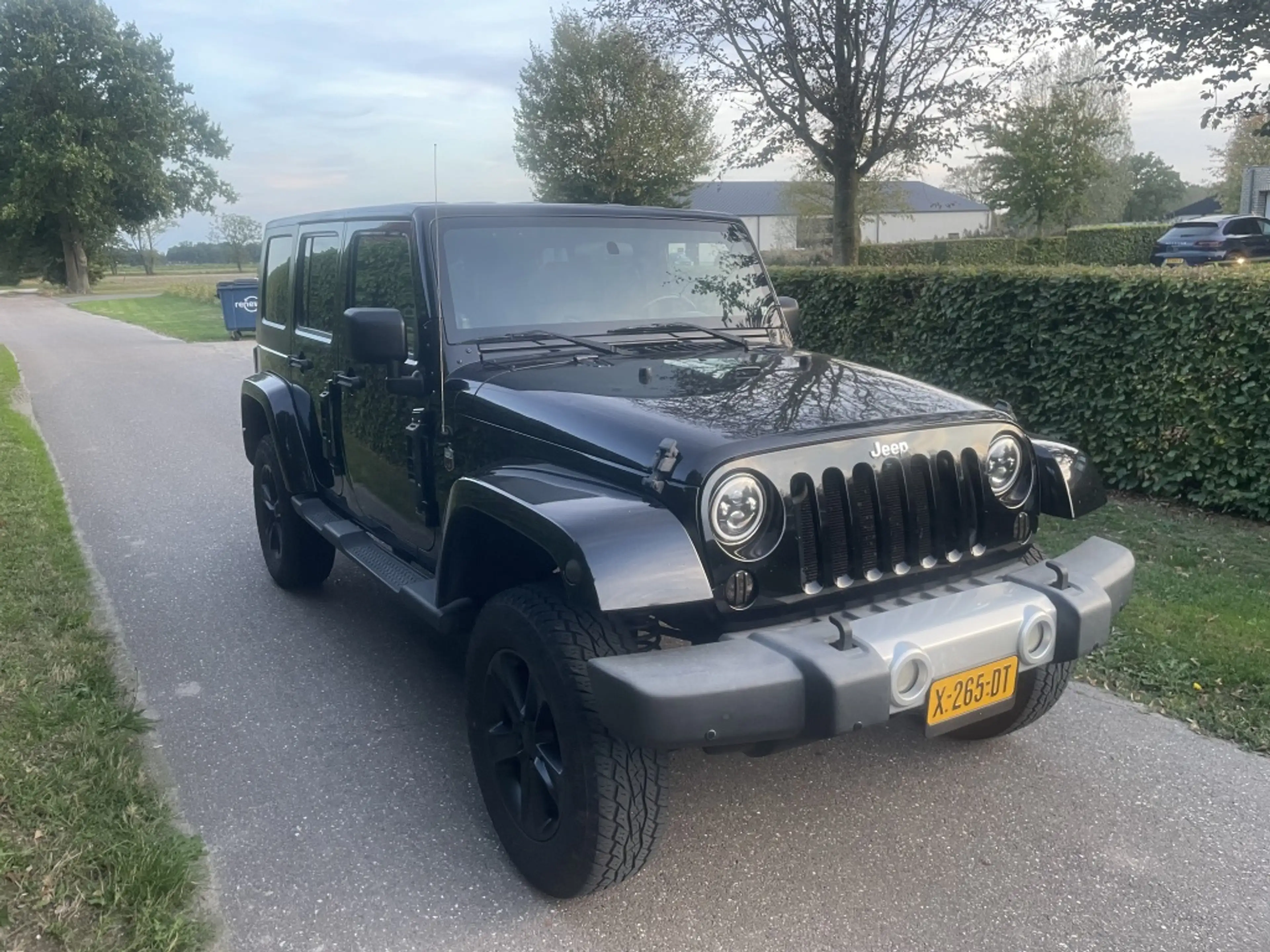 Jeep Wrangler Unlimited 3.8 Sport — photo 4