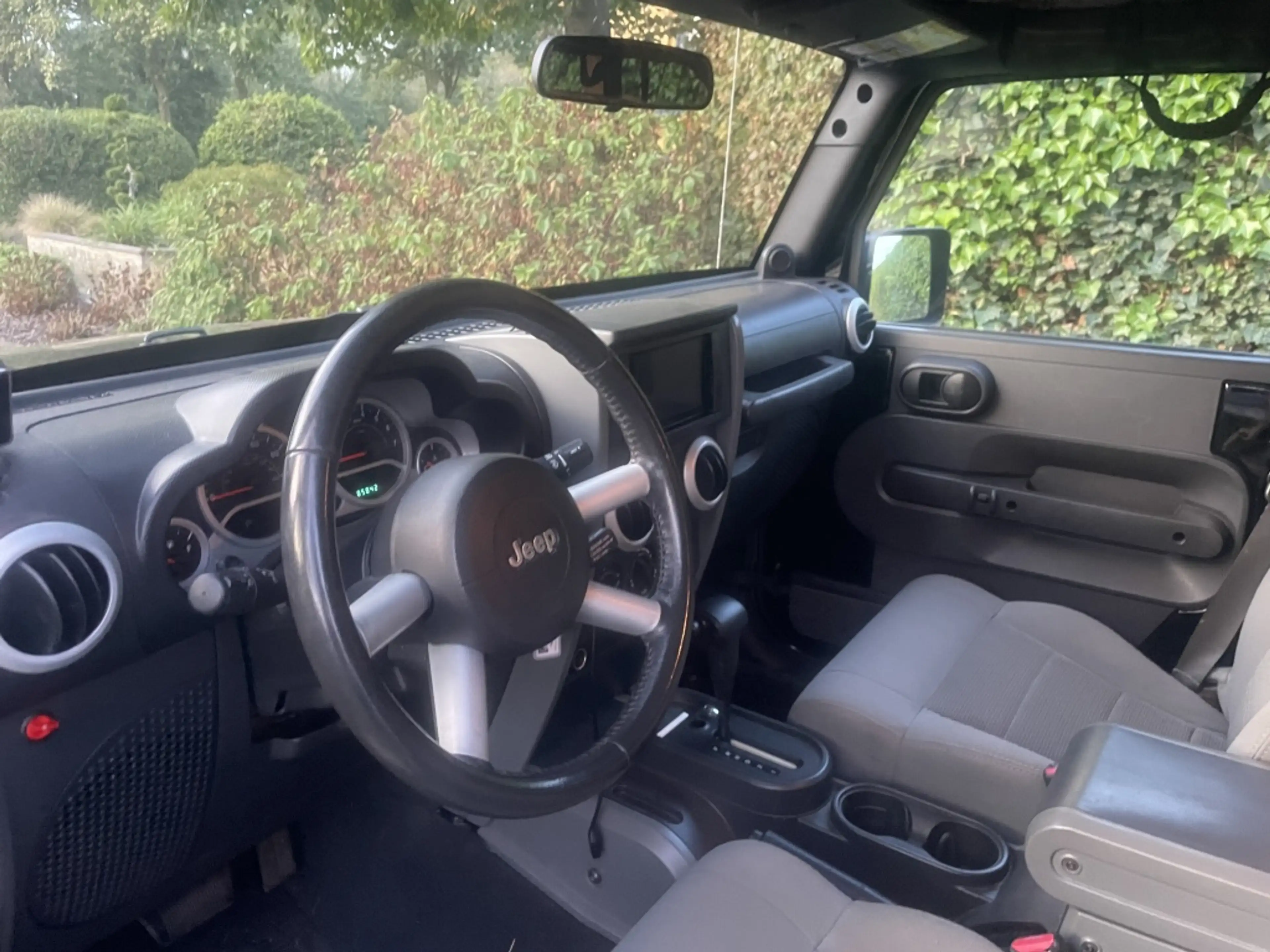 Jeep Wrangler Unlimited 3.8 Sport — photo 15