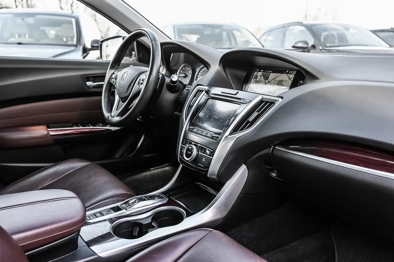 Acura TLX снимка Acura TLX
