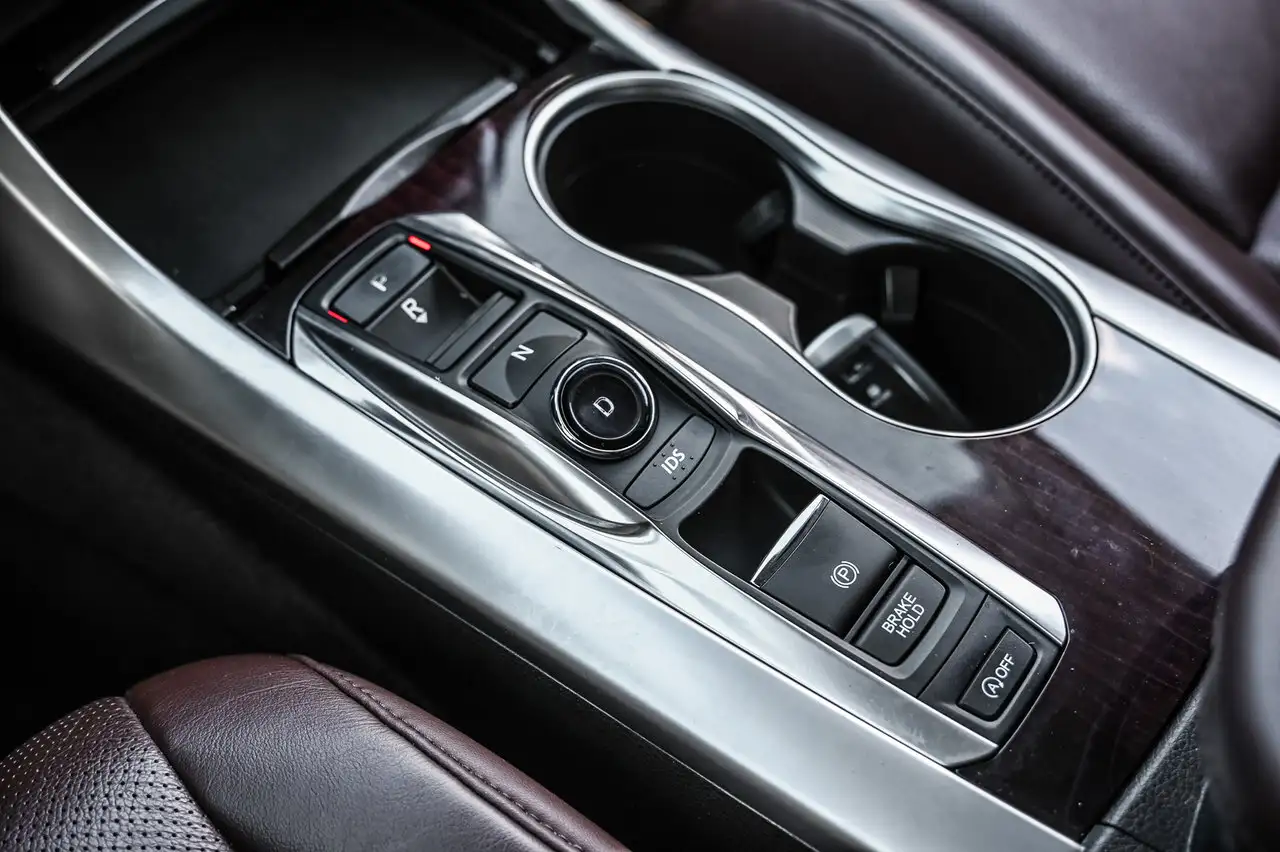 Acura TLX снимка Acura TLX