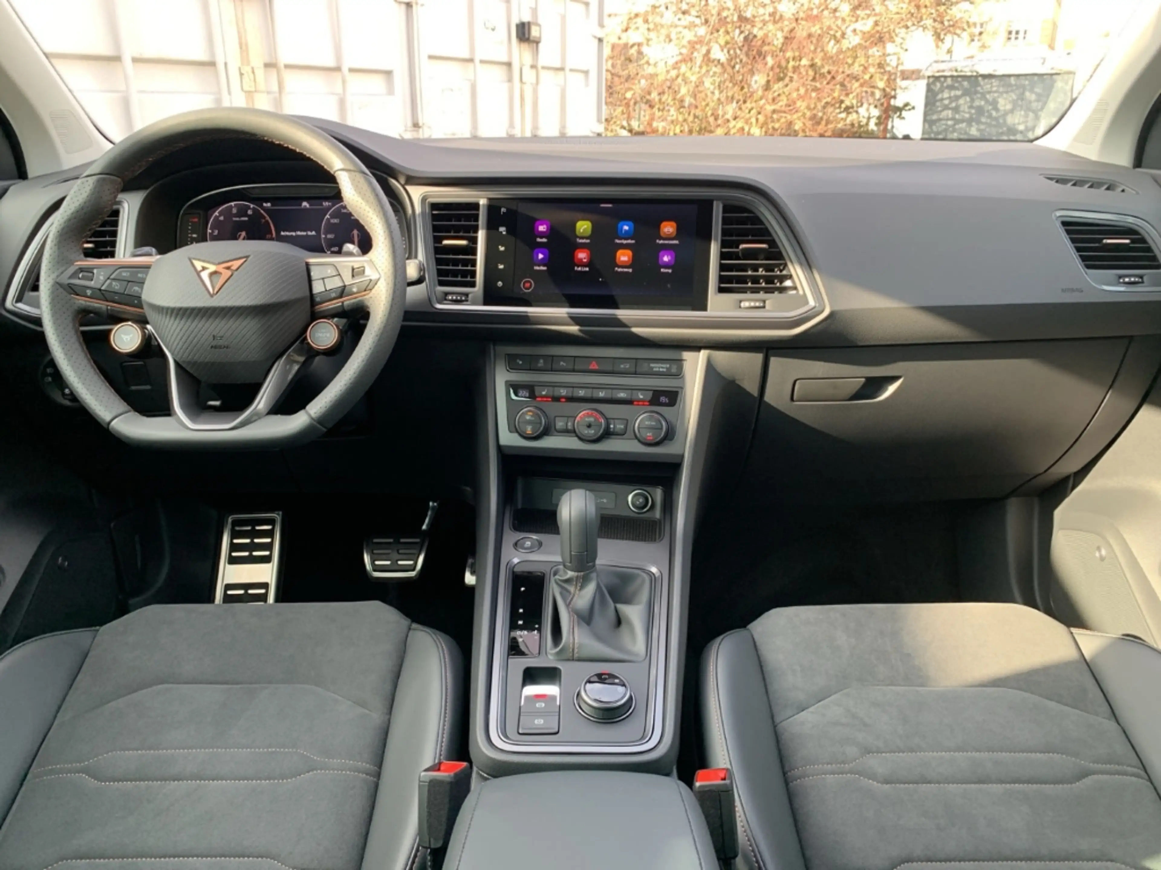 CUPRA Ateca 1.5 TSI DSG NAVI+ACC+LED+SHZ+KAMERA+19 — photo 14