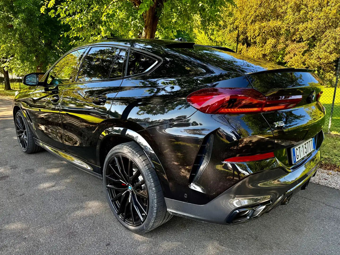 BMW X6 M 2025 BMW ITALIA CON IVA PREZZO INCREDIBILE LEGGERE Zwart - 2