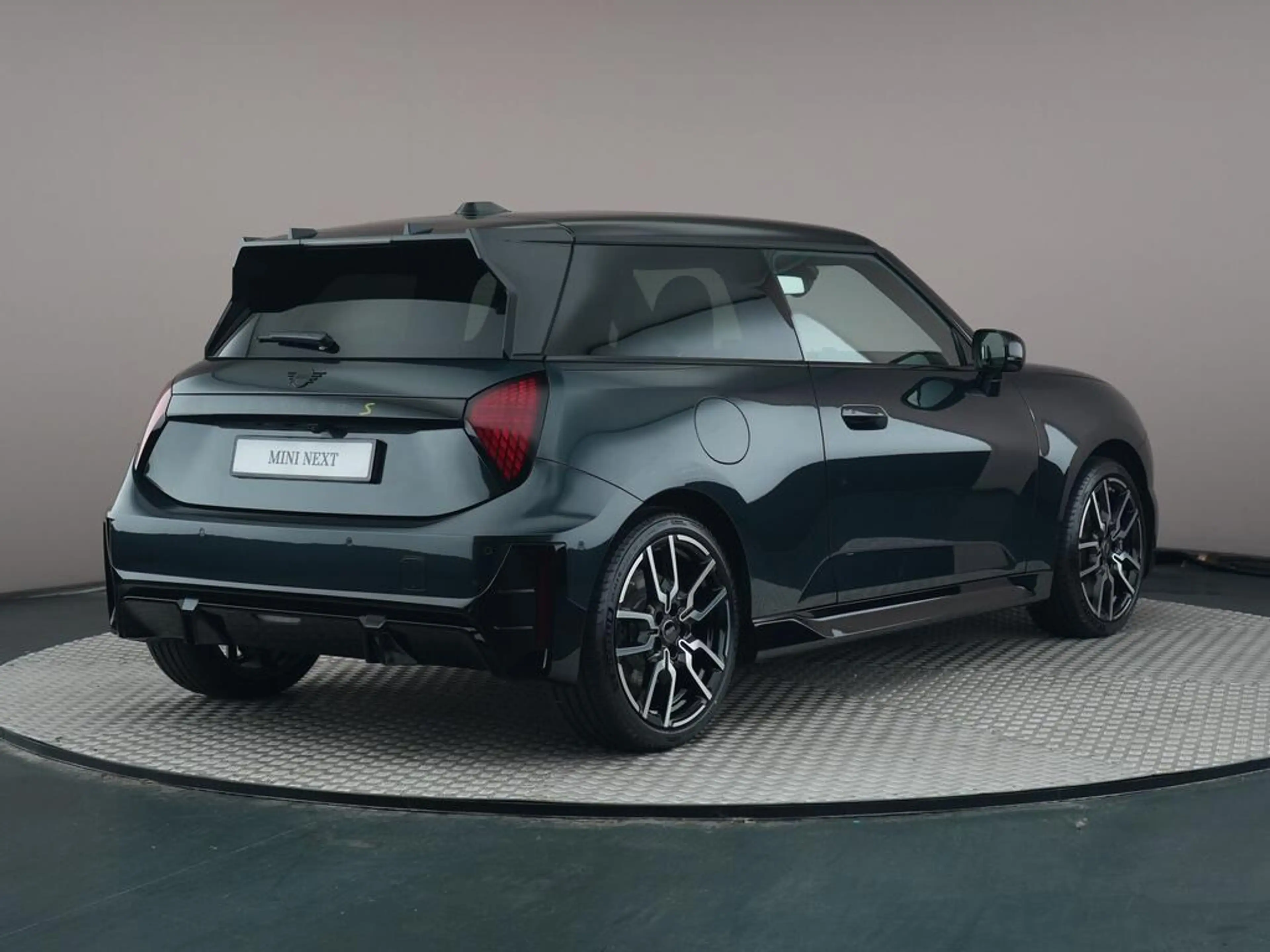 MINI John Cooper Works SE Cooper M 54.2 kWh — photo 10