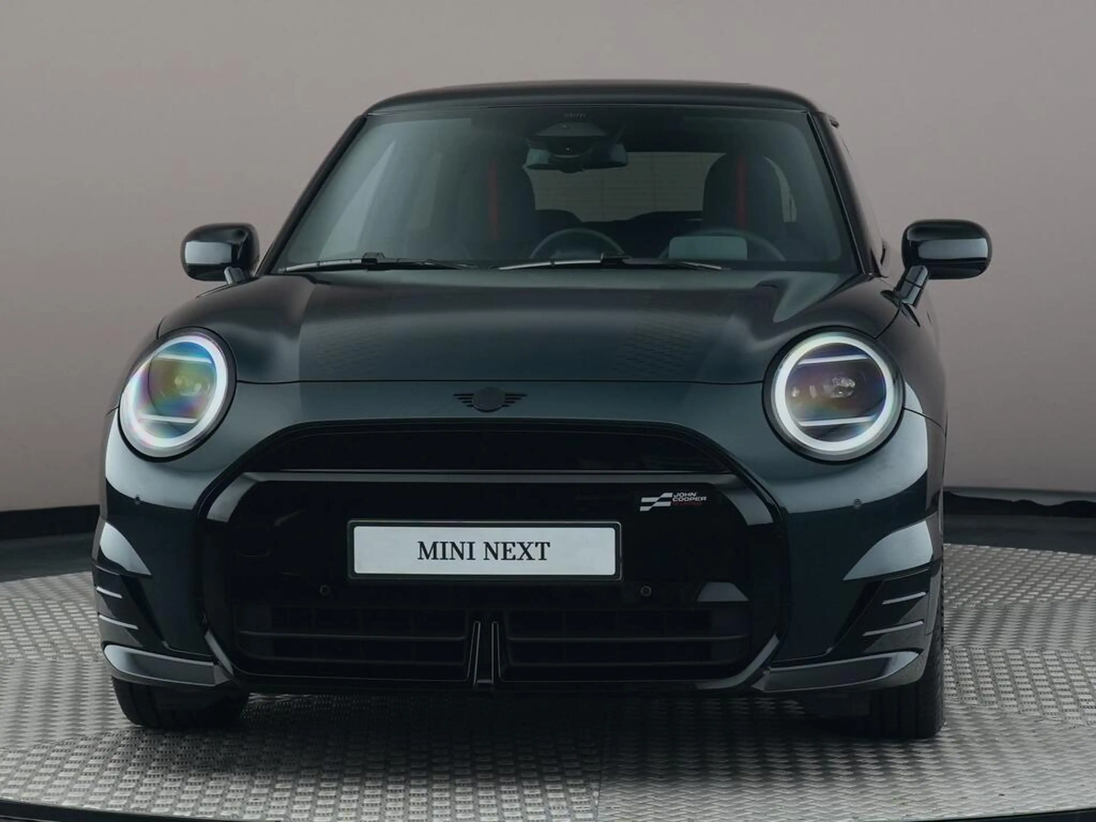 MINI John Cooper Works SE Cooper M 54.2 kWh — photo 2