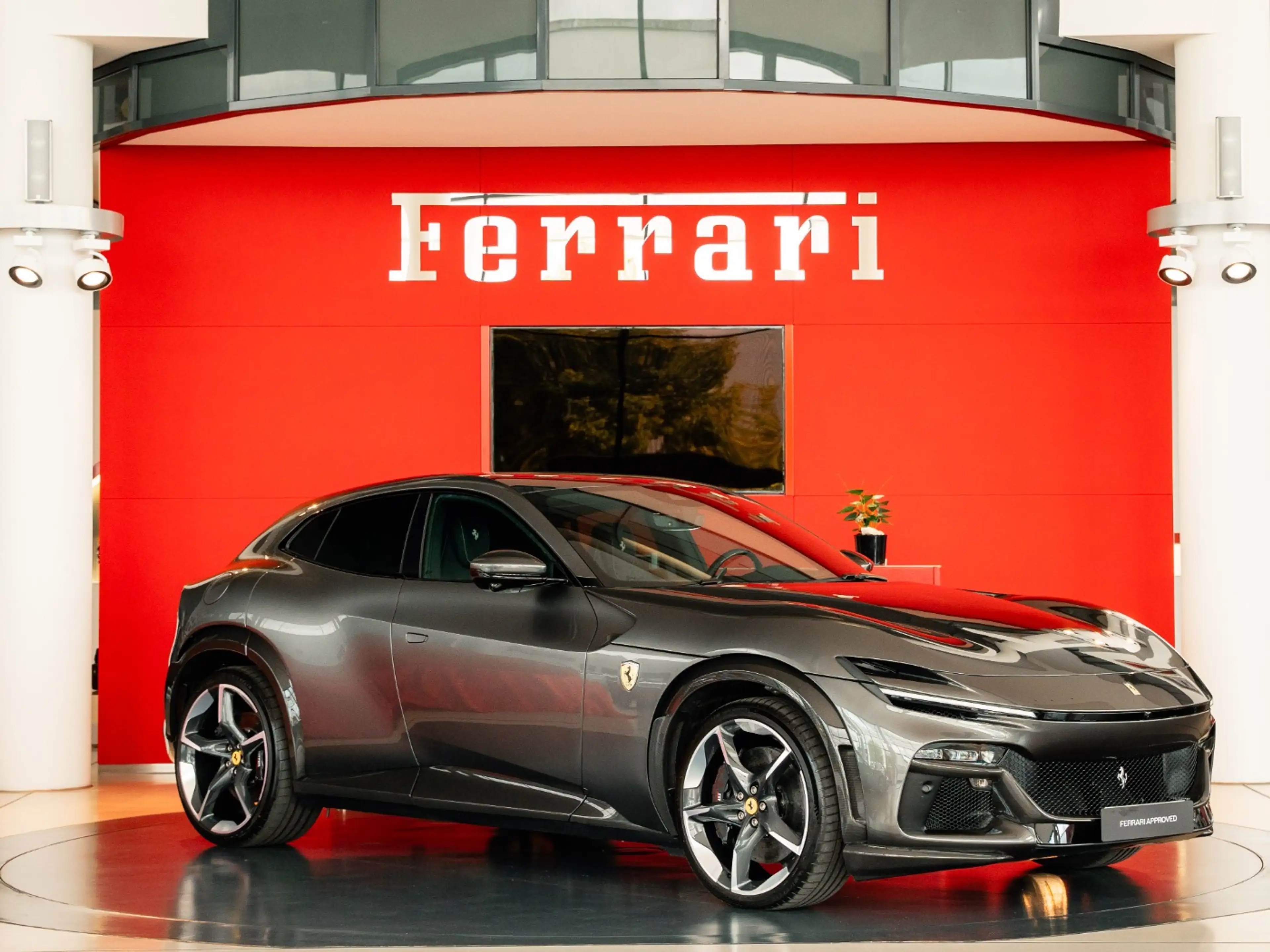 Ferrari Purosangue Lackierte Tricolore*Carbon*Burmester — photo 9